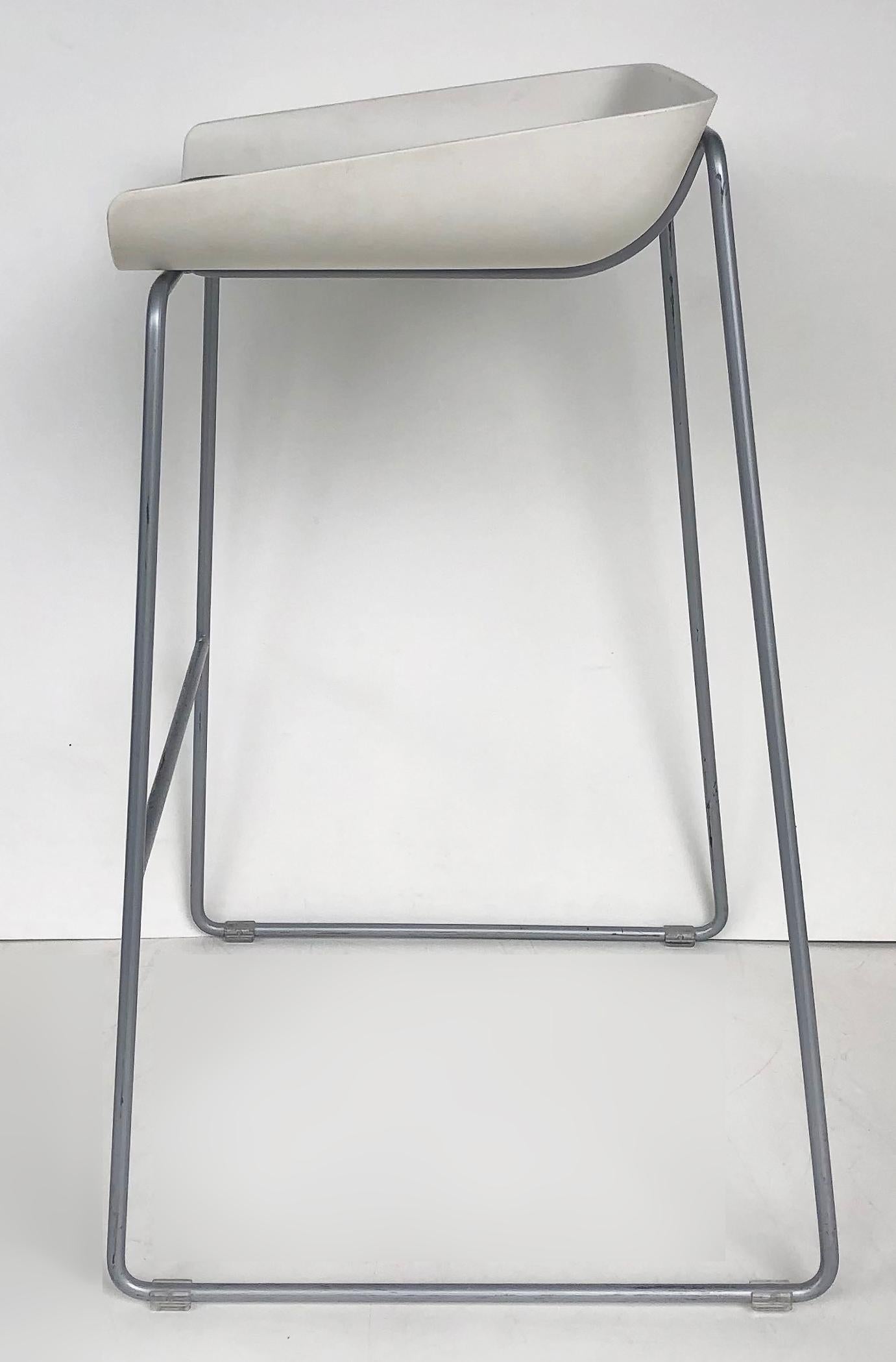 Turnstone Scoop Bar Stools for Steelcase Furniture, Set of Four In Good Condition For Sale In Miami, FL