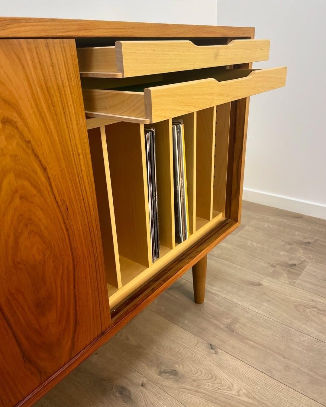 Turntable sideboard, Denmark 1960 In Good Condition For Sale In Torino, IT