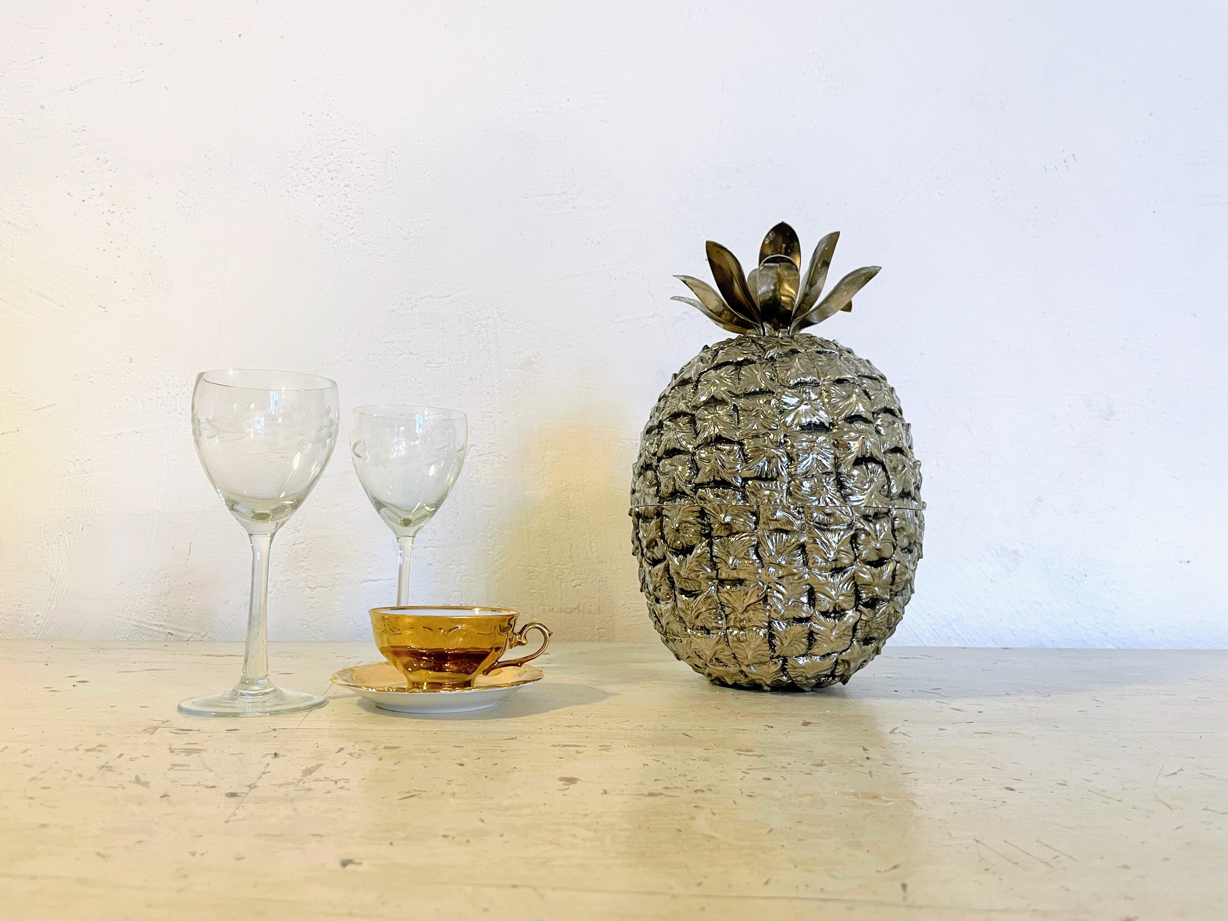Suisse Seau à glace en forme d'ananas Hollywood Regency, Freddo Therm, argenté en vente