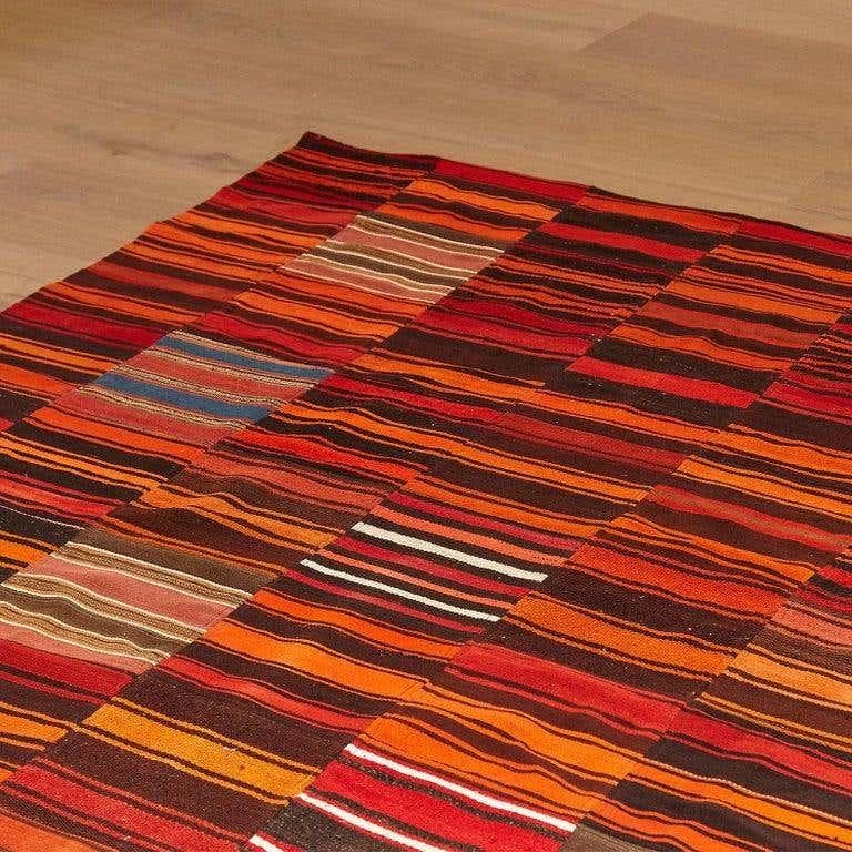 Turquish Colorful Wool Rug In Fair Condition For Sale In Barcelona, Barcelona