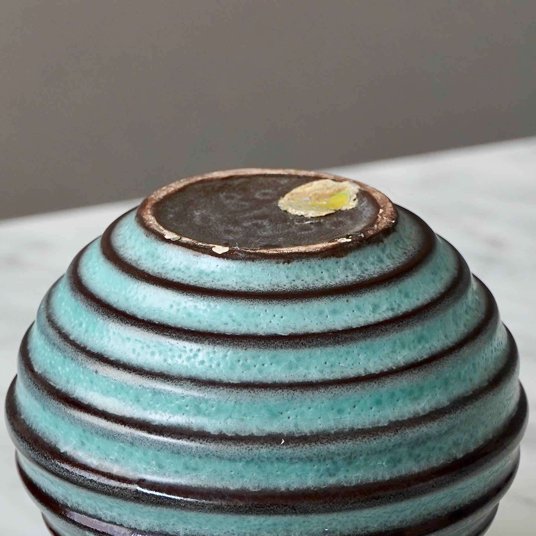 Vaso a globo in ceramica Art Deco turchese di Ewald Dahlskog, Bo Fajans, Svezia, anni '30 in vendita 4