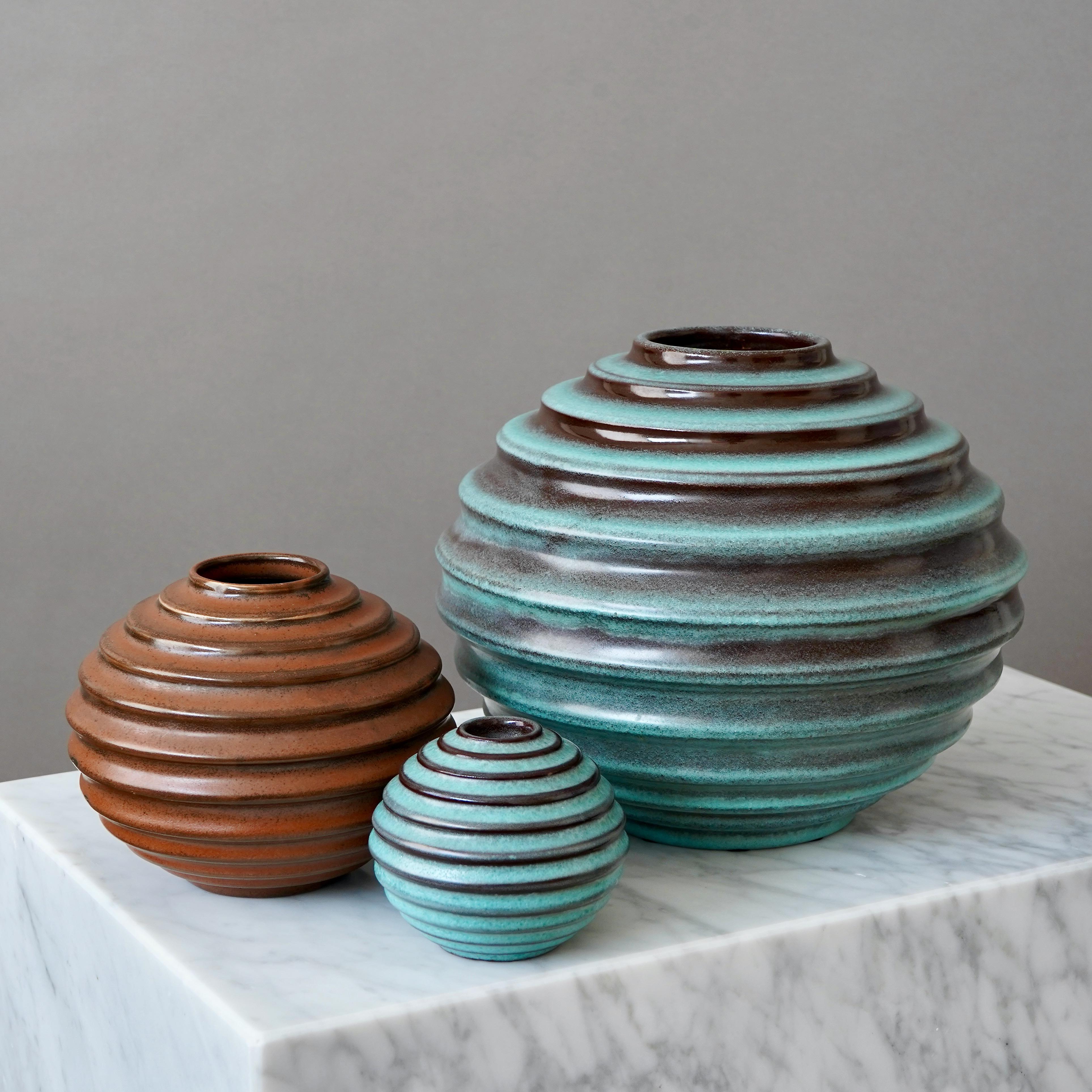 Türkisfarbene Art-Déco-Keramikkugelvase von Ewald Dahlskog, Bo Fajans, Schweden, 1930er Jahre im Angebot 7