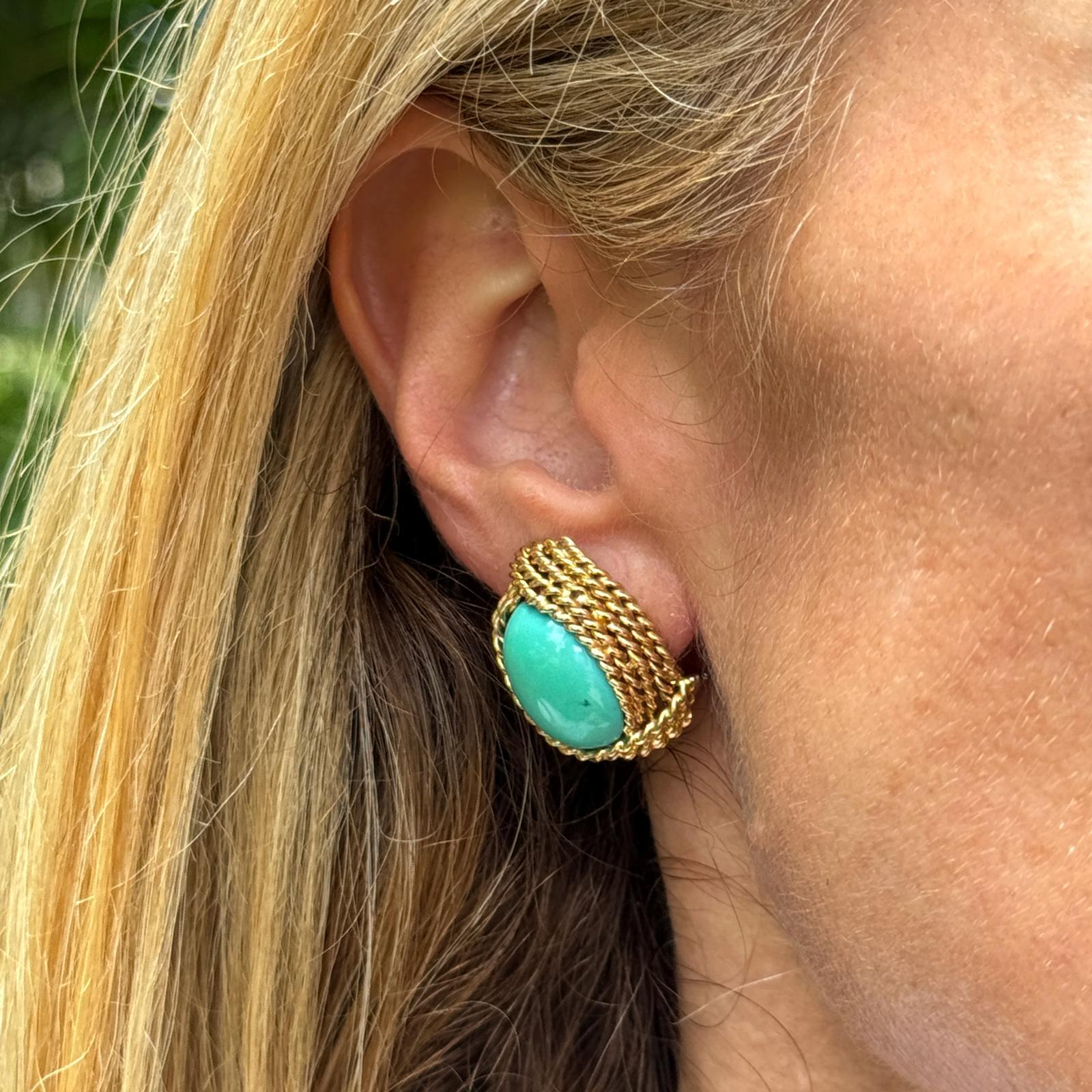 Cabochon Turquoise 14 Karat Yellow Gold Rope Design Vintage Earclip Earrings