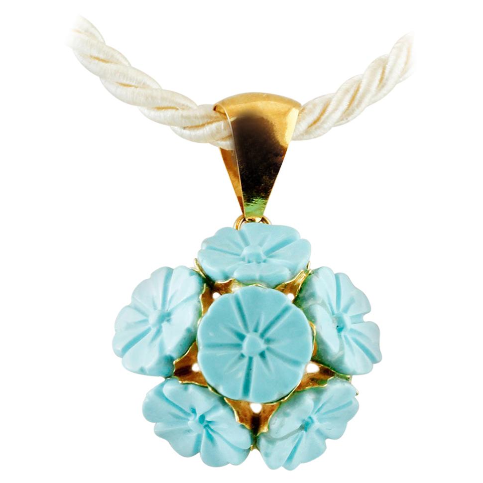 Turquoise, 18 Karat Yellow Gold Pendant Necklace