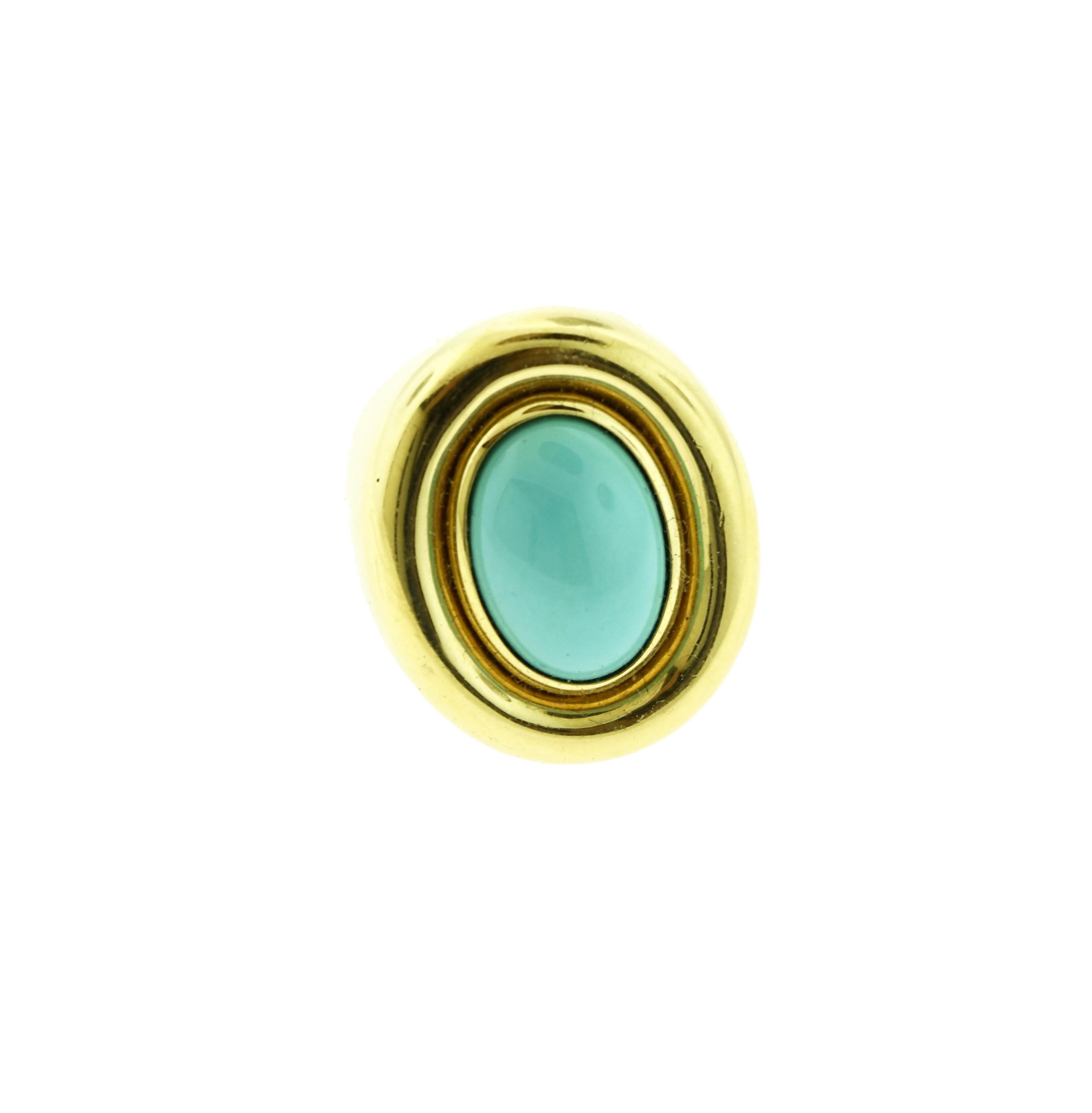 Turquoise 18 Karat Yellow Gold Oval Cabochon Solitaire Cocktail Ring In Good Condition In Miami, FL