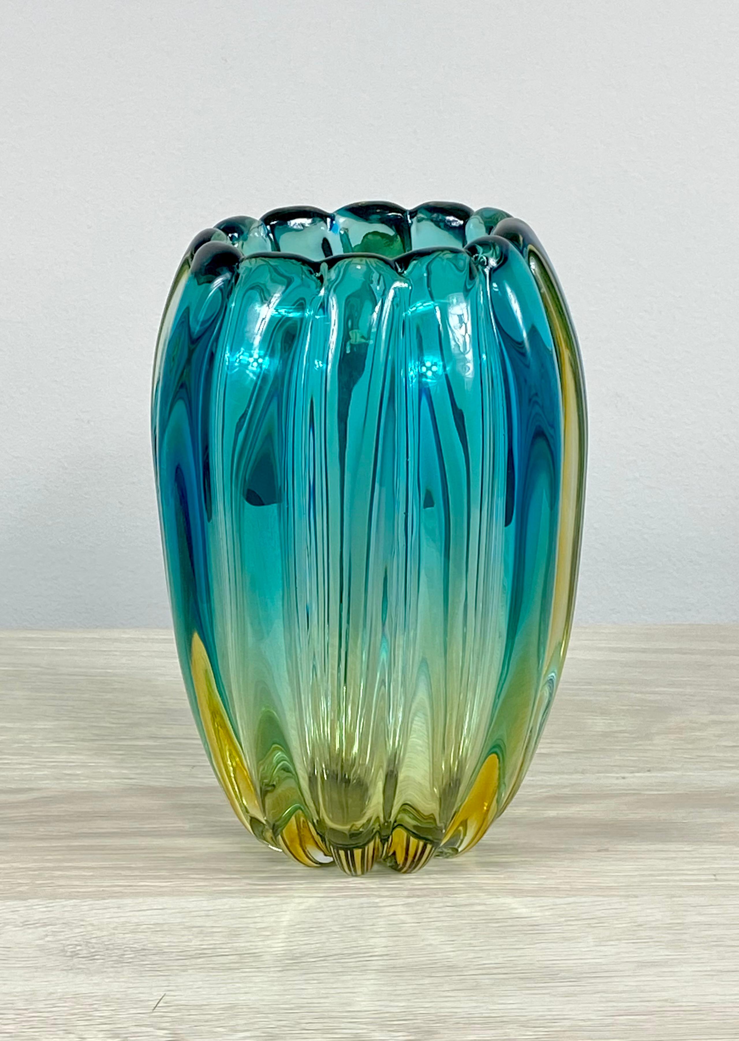 20th Century Turquoise Alfredo Barbini Murano Vase For Sale