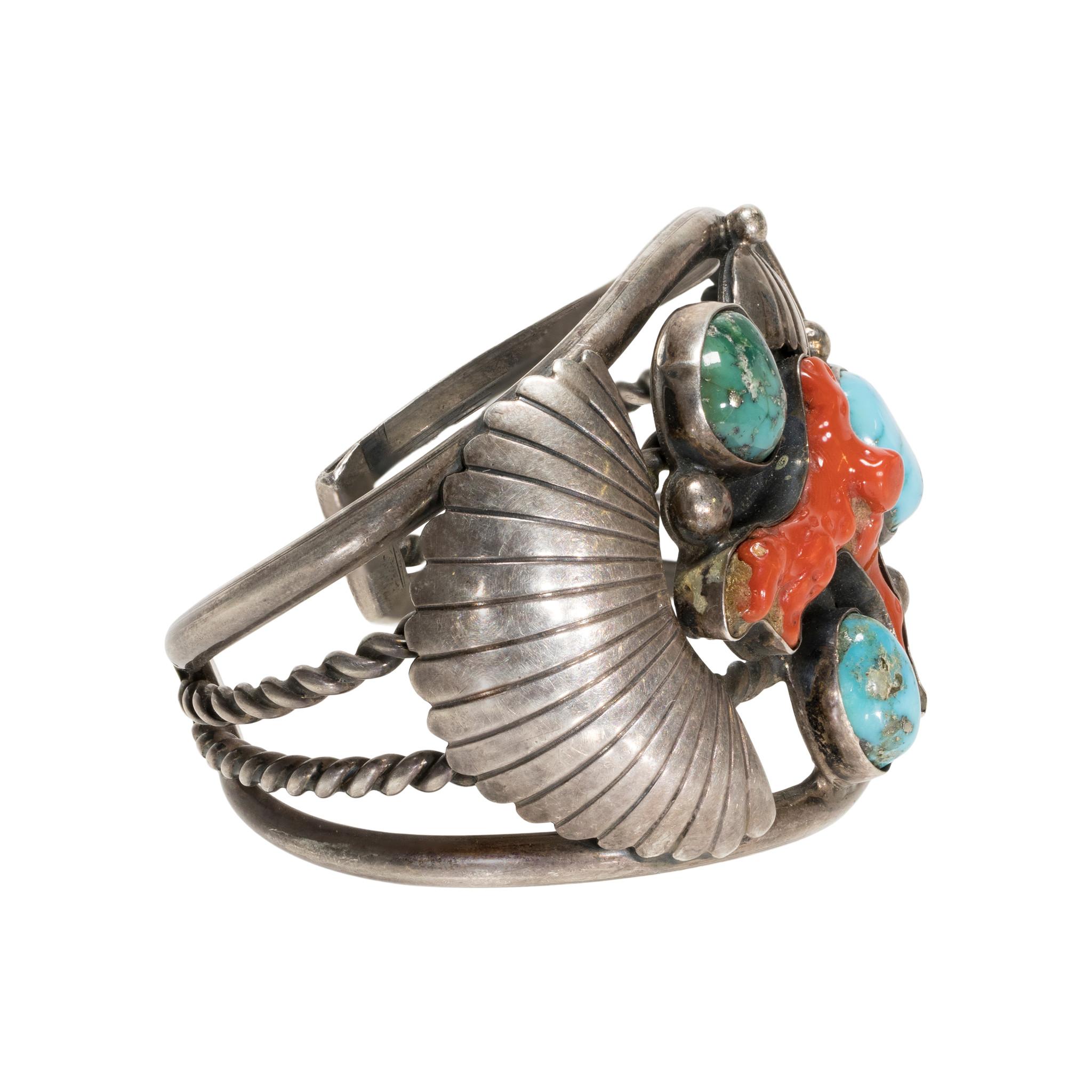 Bracciale in argento sterling con turchese e corallo In condizioni buone in vendita a Coeur d Alene, ID