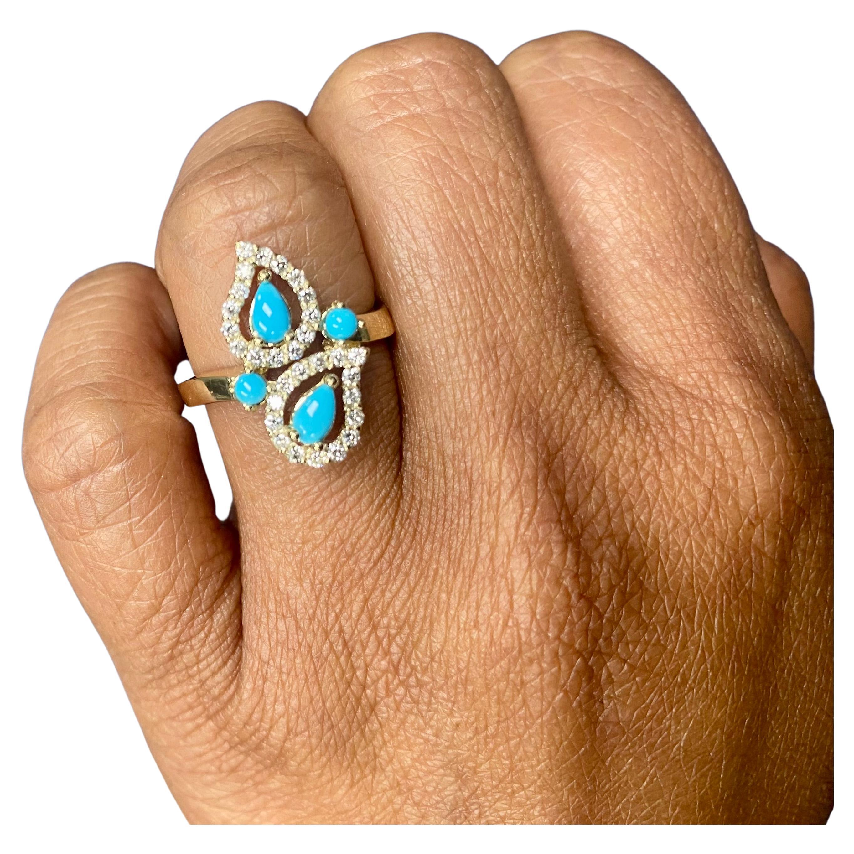 Turquoise and Diamond 14 Karat Yellow Gold Cocktail Ring In New Condition For Sale In Los Angeles, CA