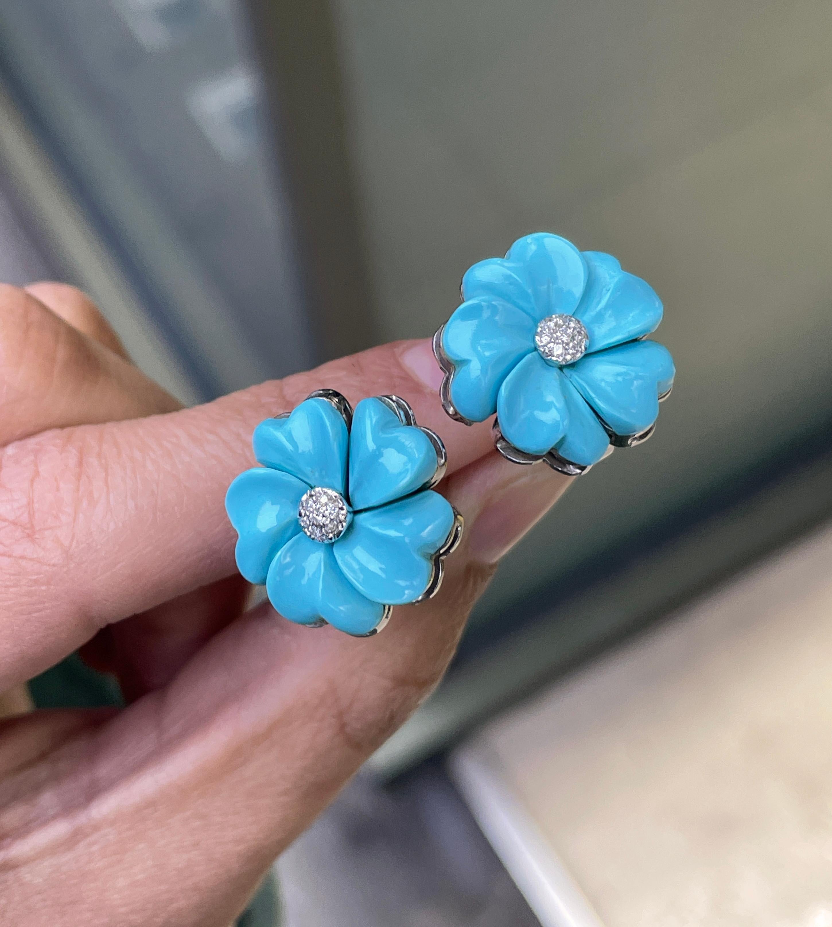 Turquoise and Diamond 18 Carat White Gold Flower Stud Earrings In Excellent Condition In London, GB