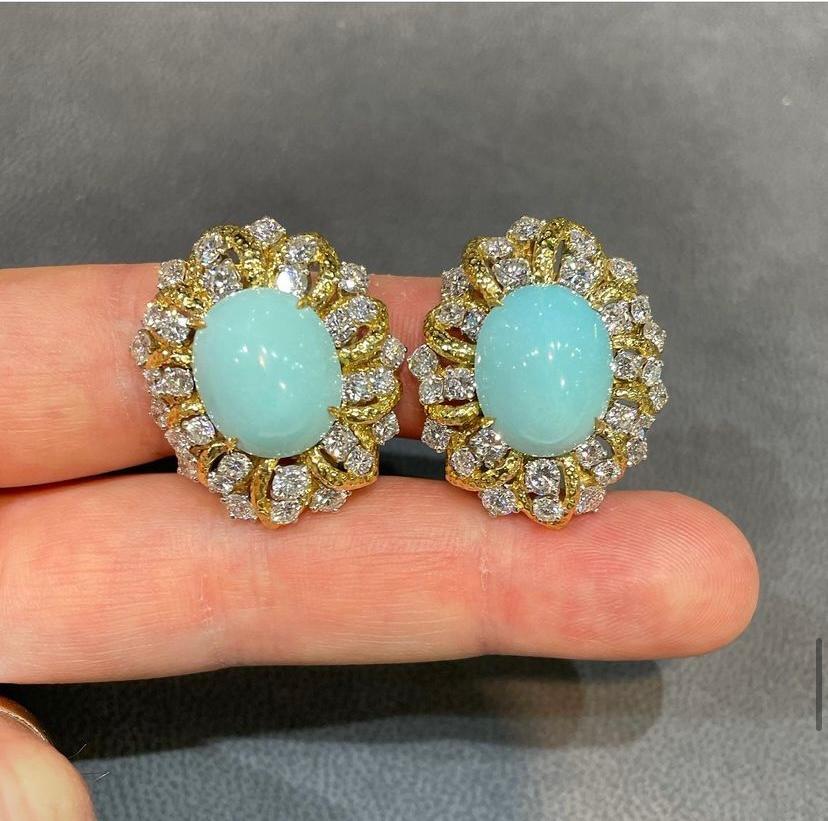 Taille cabochon Boucles d'oreilles en turquoise et diamants de David Webb en vente