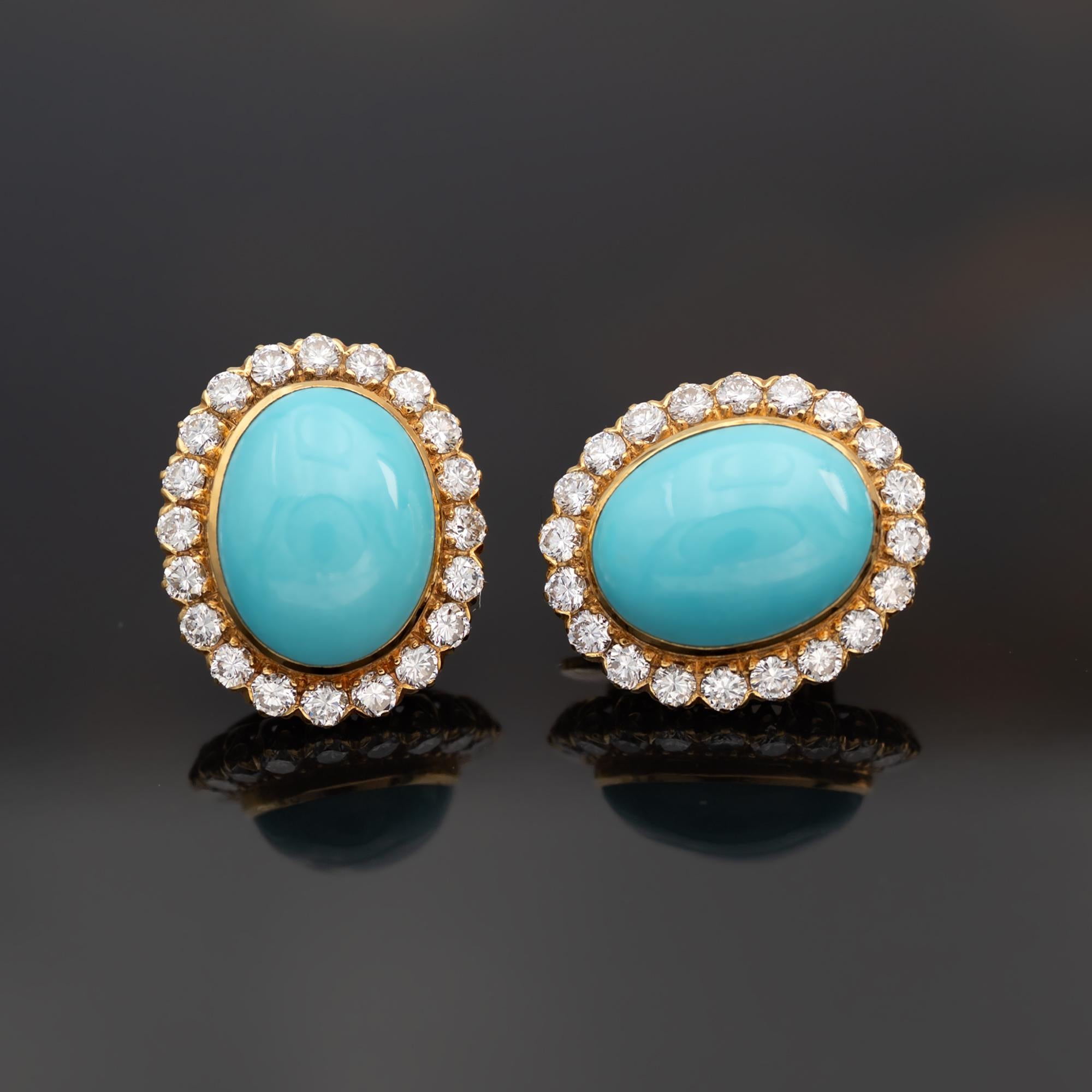 Taille ronde Boucles d'oreilles en or avec turquoise et diamants en vente