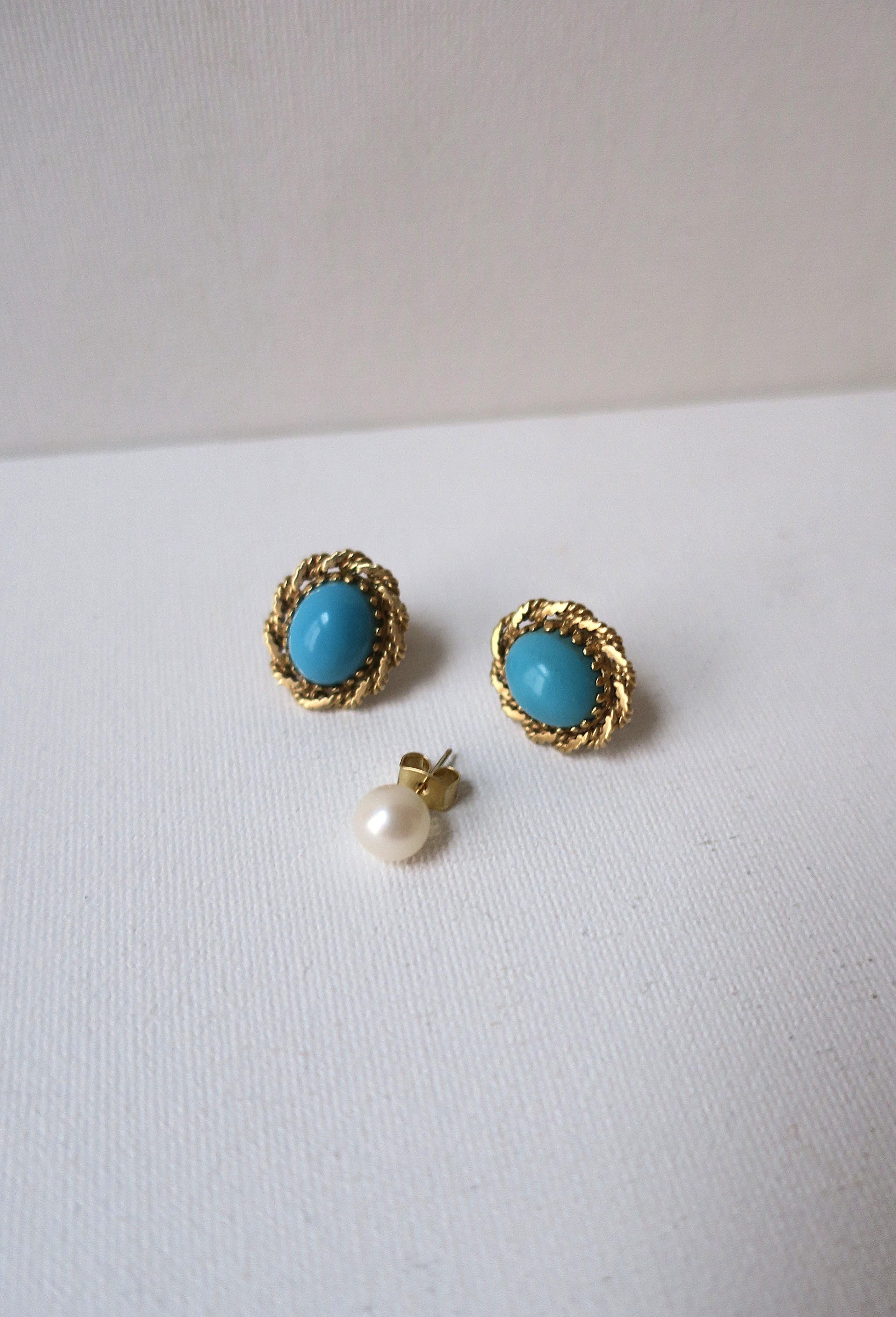Turquoise and Gold Earrings with Rope Design For Sale 2