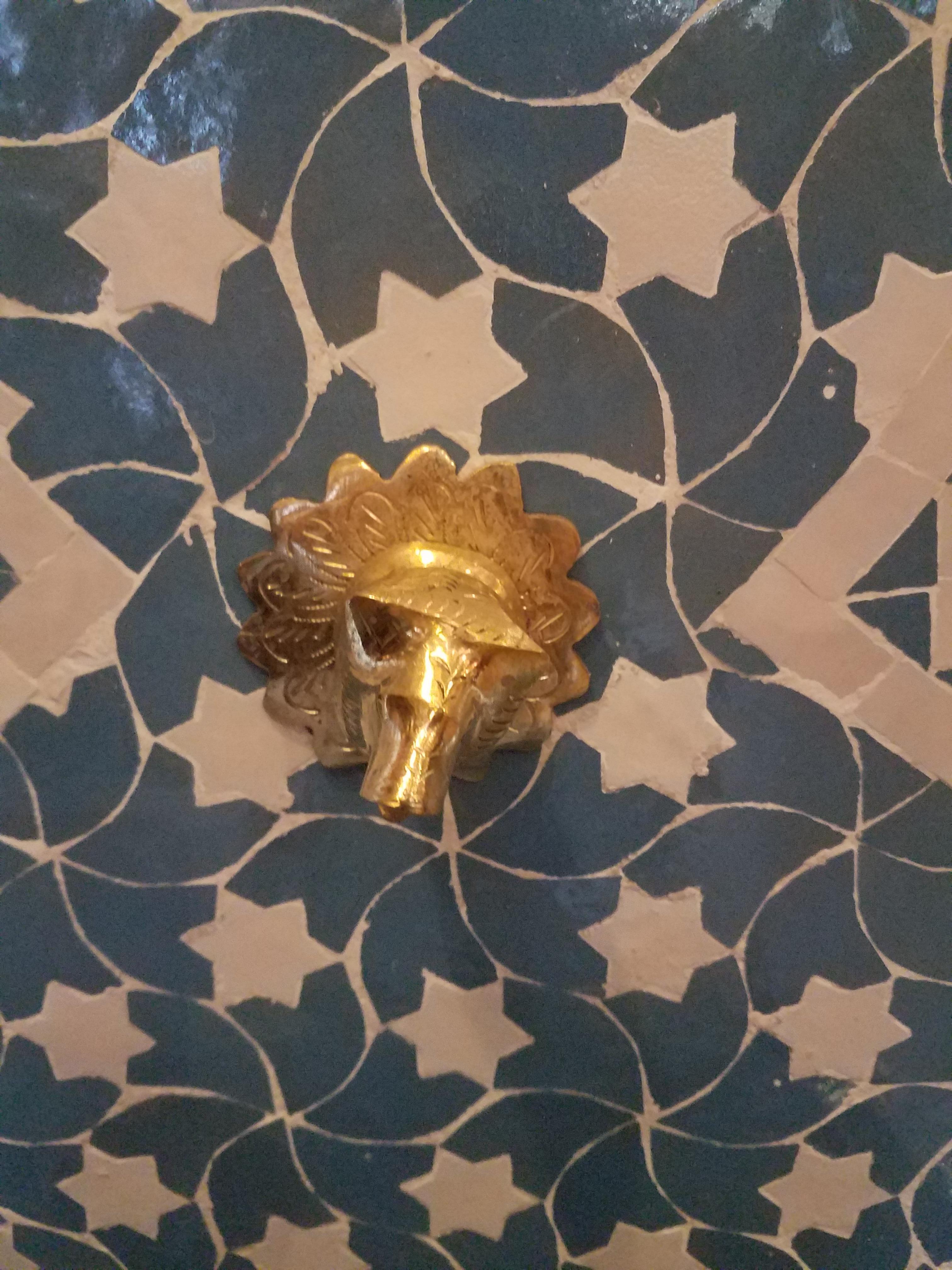 Just arrived !! Turquoise and white handmade Moroccan mosaic tile fountain made in Marrakech, Morocco. This amazing fountain measures approximately 49