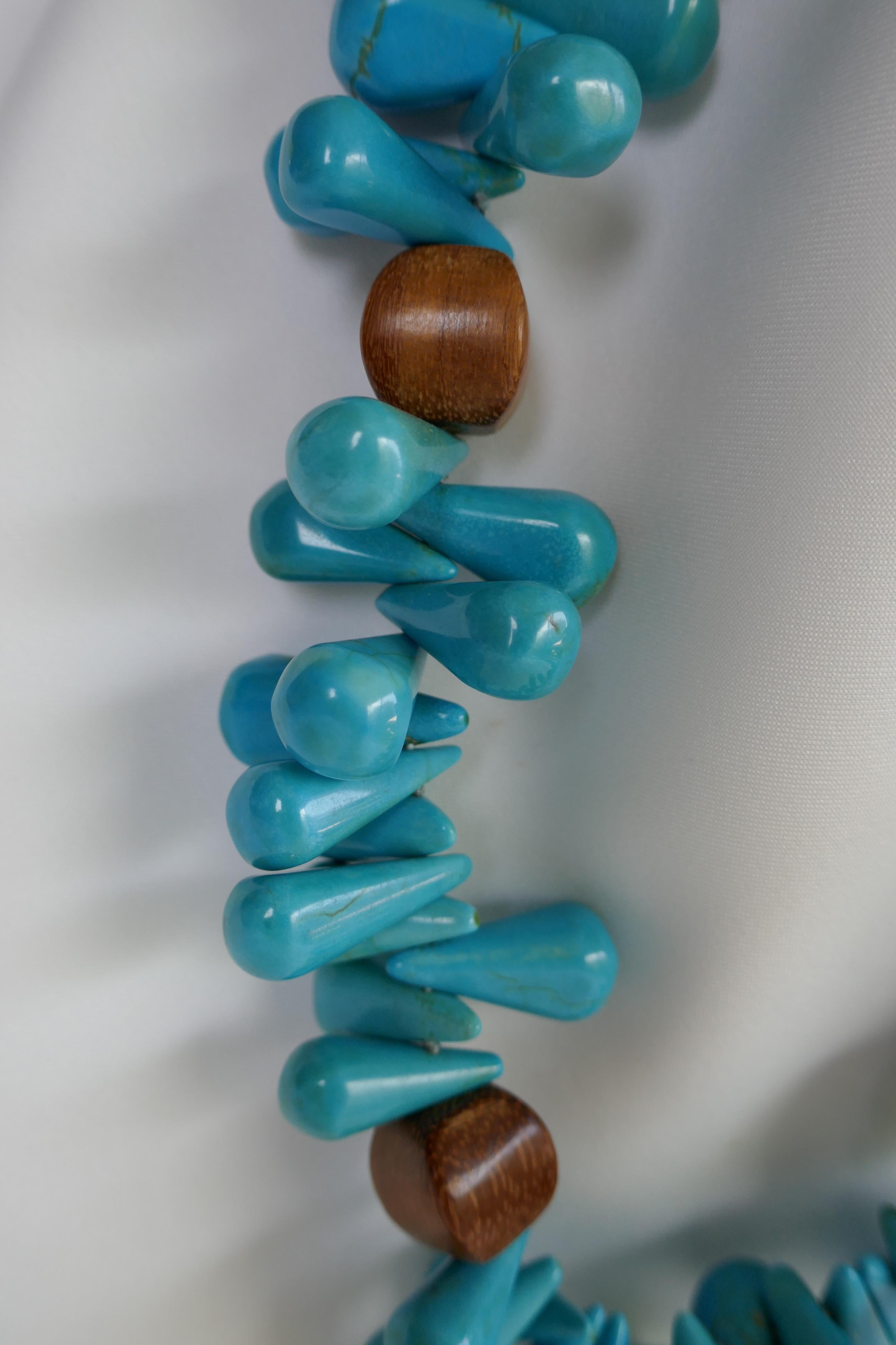 Turquoise and Wood Gemstone Necklaces In New Condition For Sale In Coral Gables, FL