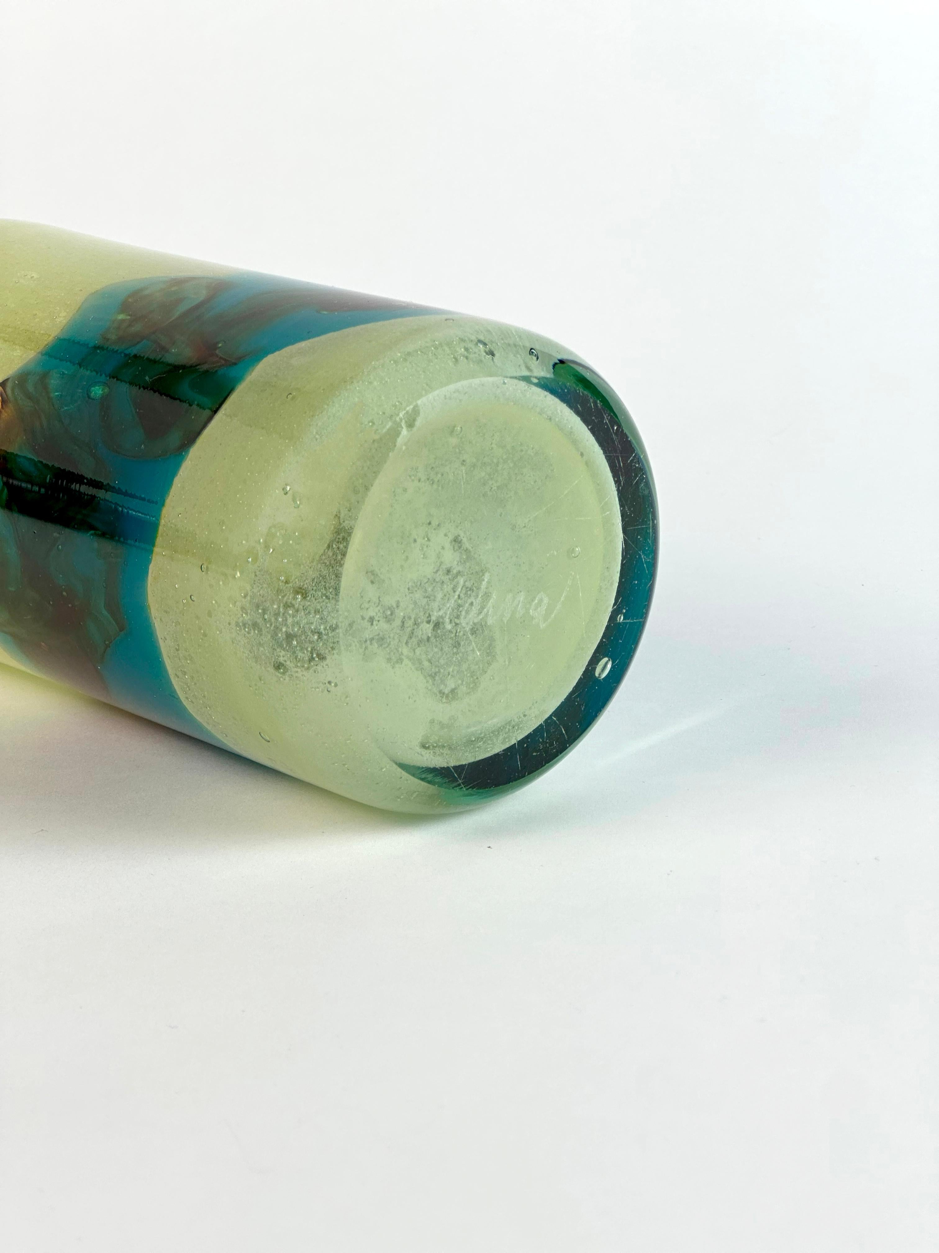 Maltais Bouteille de verre d'art jaune et turquoise, Strata de Mdina vers 1970 Malte en vente
