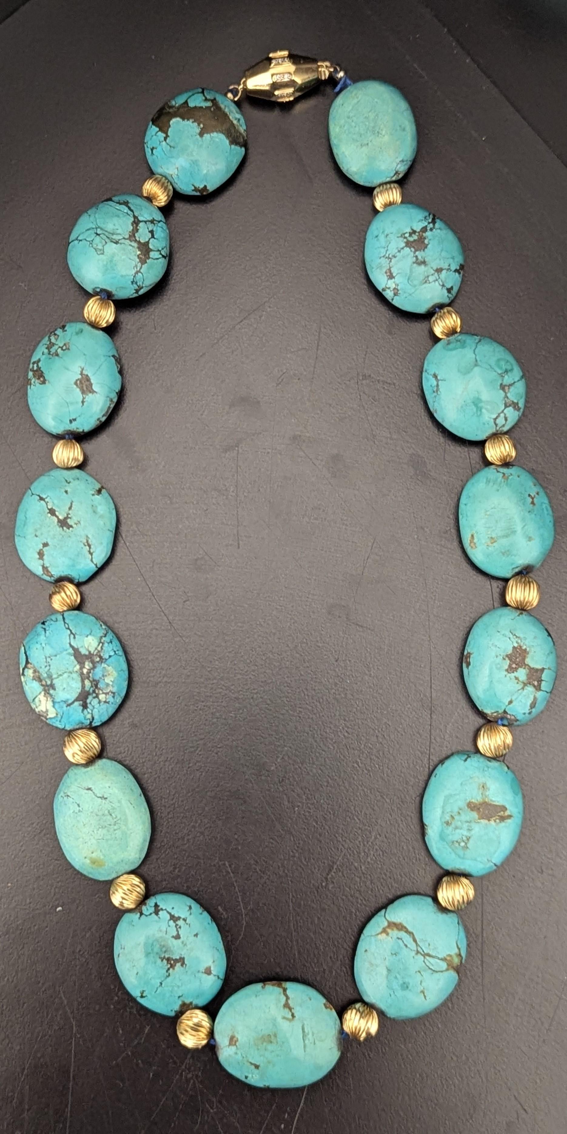 Perlina Collana con perle di turchese, oro e diamanti in vendita