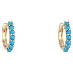 Orecchini a cerchio in oro giallo 14K (o 18k su richiesta) con perle di turchese Huggie