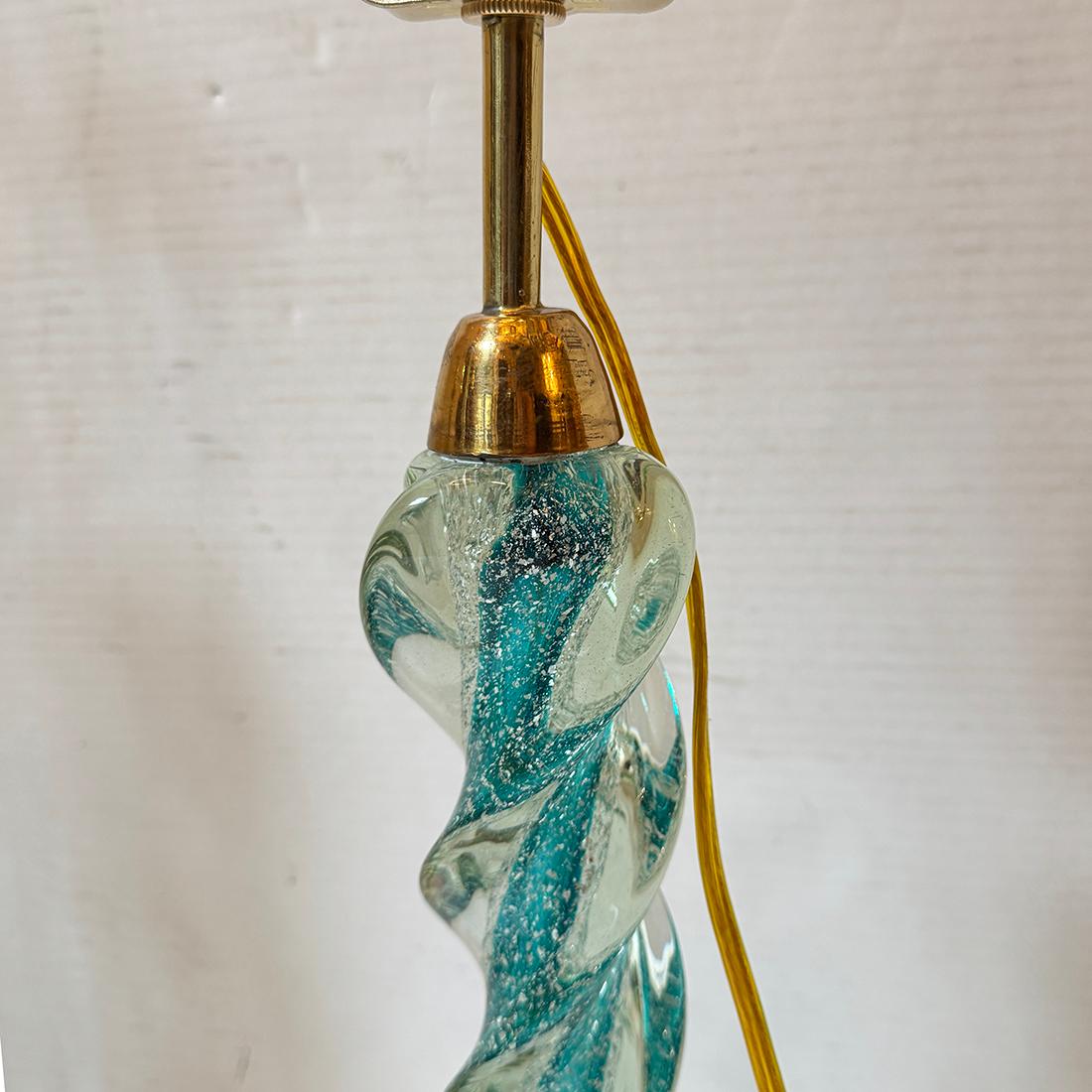 Lampe en verre soufflé turquoise Bon état - En vente à New York, NY