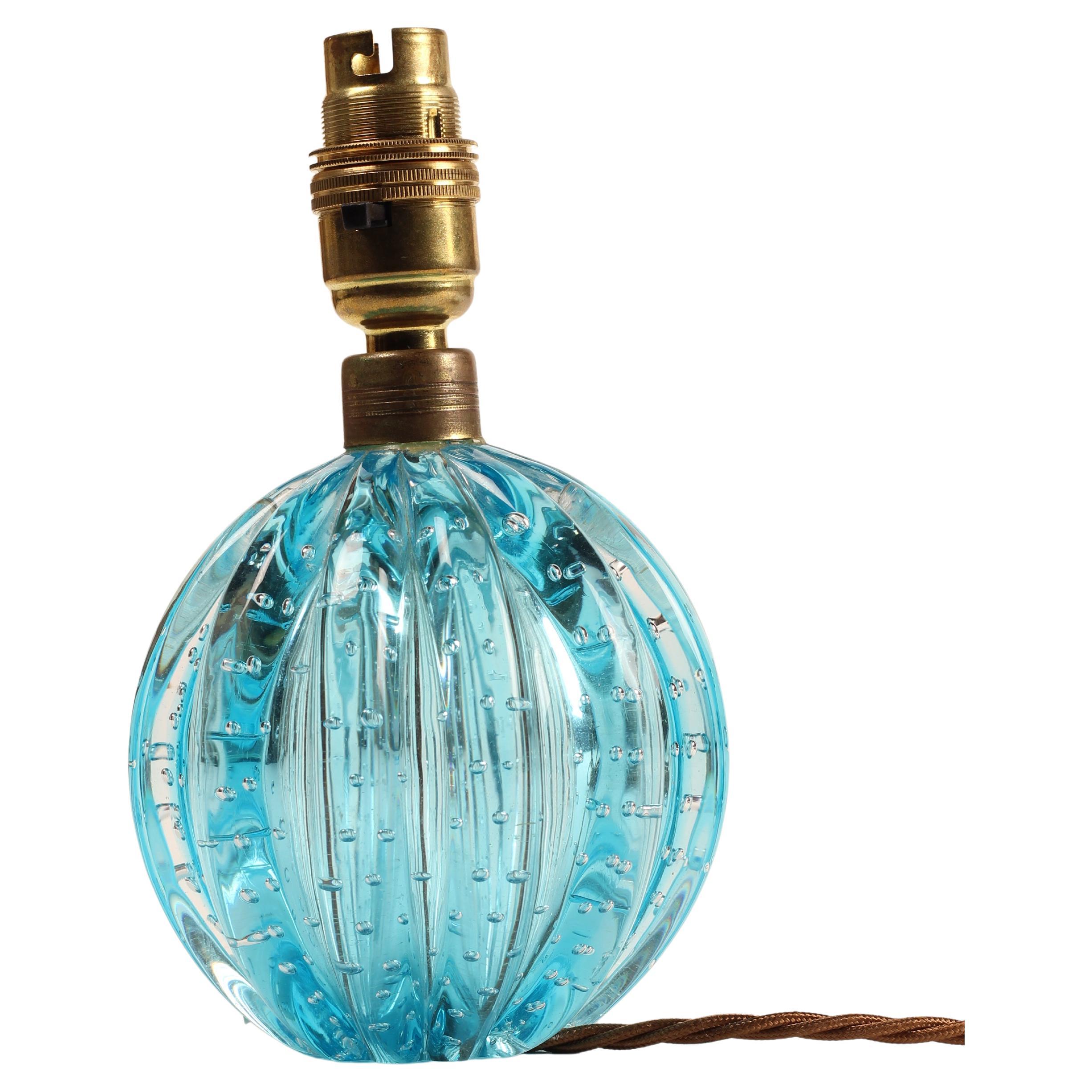 Türkisblaue Bullicante gerippte Kugellampe von Archimede Seguso, Murano, Venedig (Moderne der Mitte des Jahrhunderts) im Angebot