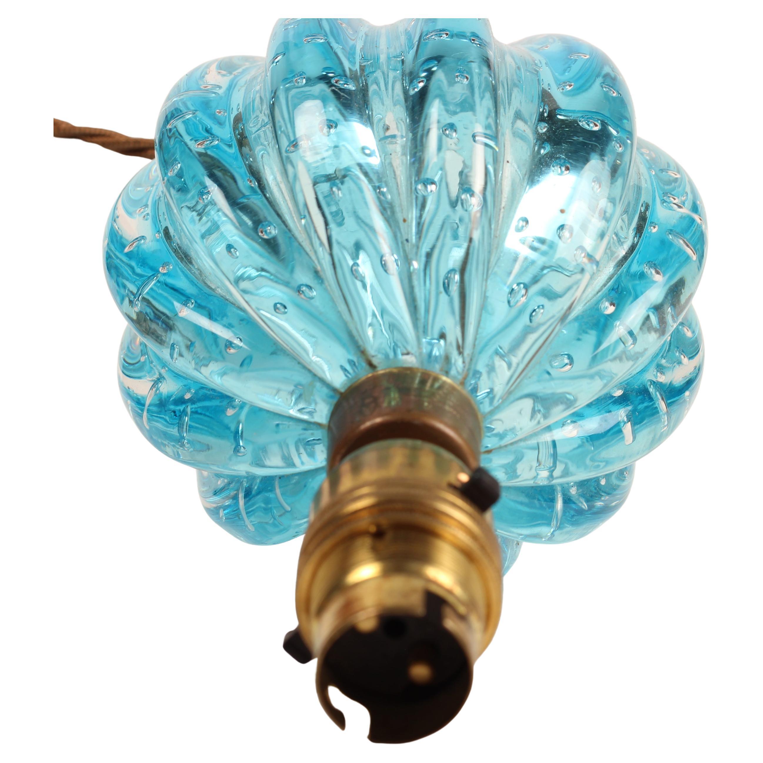 Türkisblaue Bullicante gerippte Kugellampe von Archimede Seguso, Murano, Venedig (Mitte des 20. Jahrhunderts) im Angebot