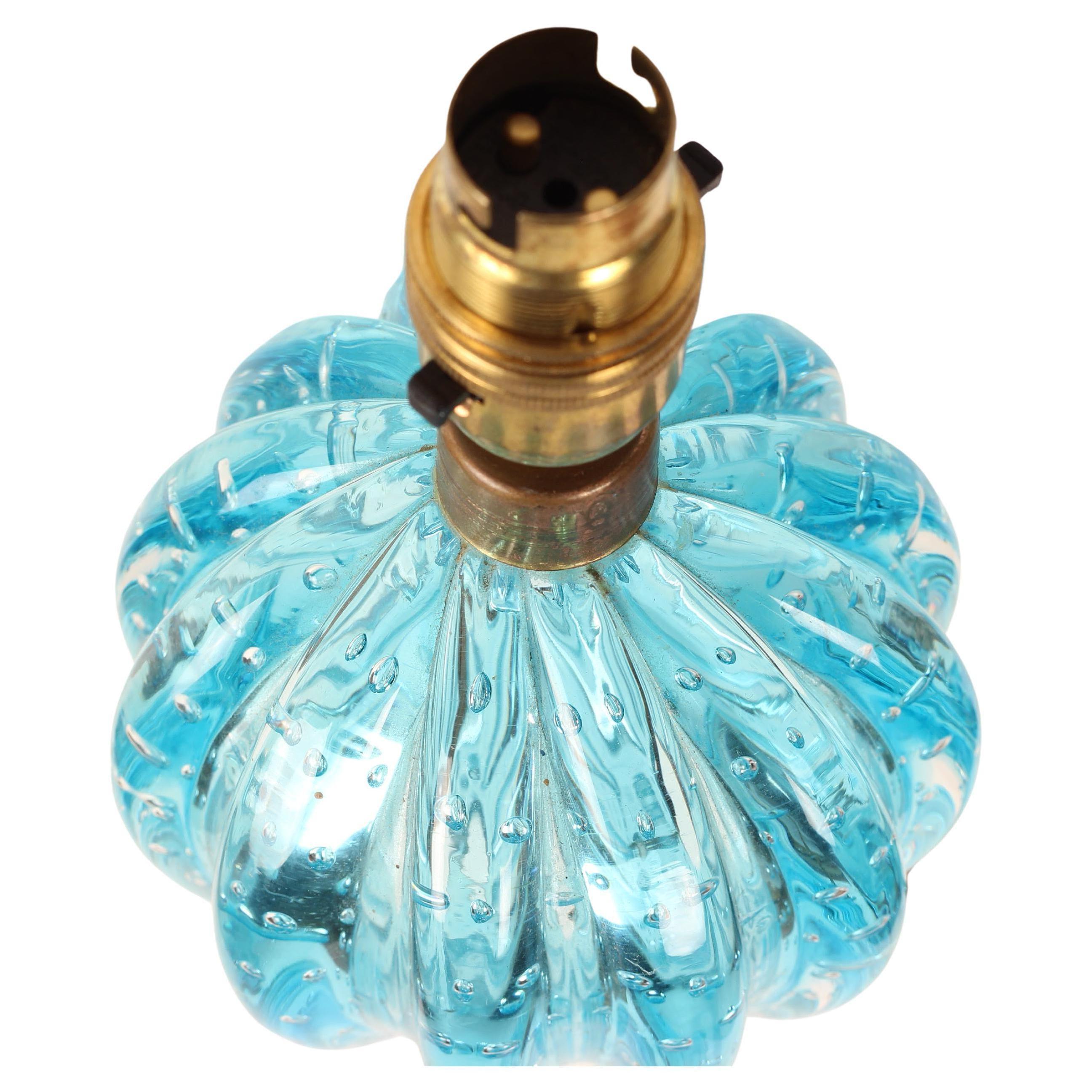 Türkisblaue Bullicante gerippte Kugellampe von Archimede Seguso, Murano, Venedig im Angebot 1