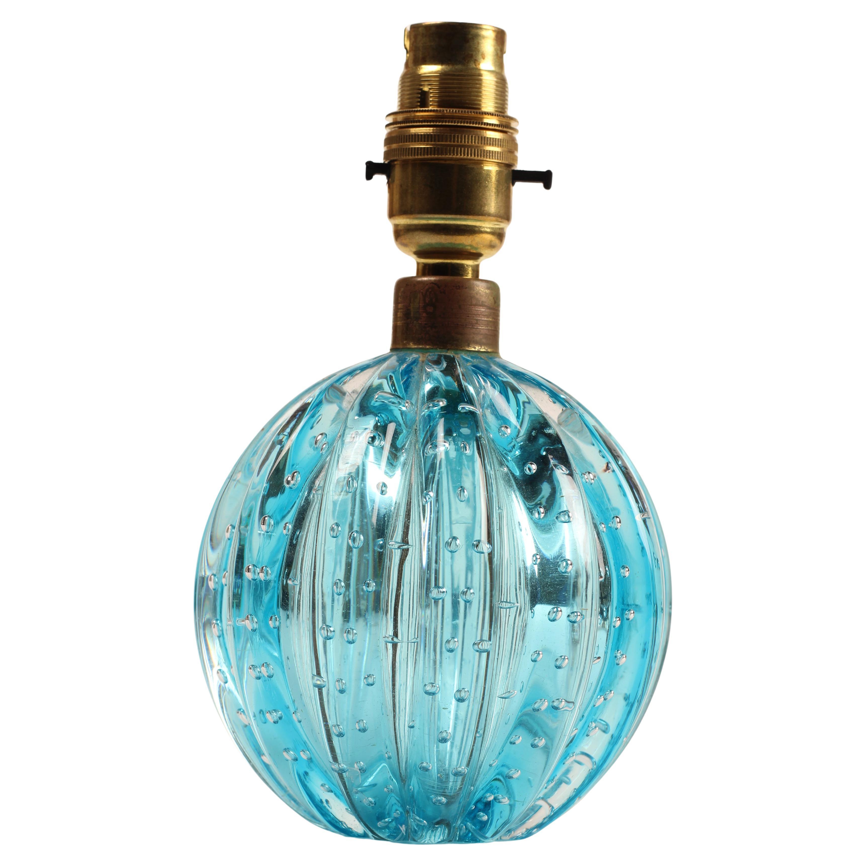 Türkisblaue Bullicante gerippte Kugellampe von Archimede Seguso, Murano, Venedig im Angebot