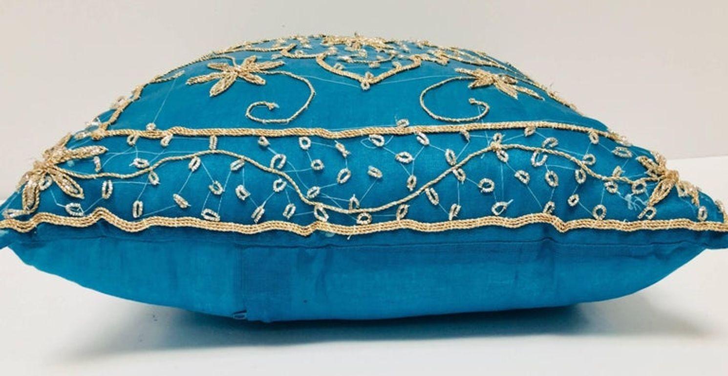 Turquoise Blue Pillow Embellished with Sequins and Beads In Good Condition For Sale In Moreno Valley, CA