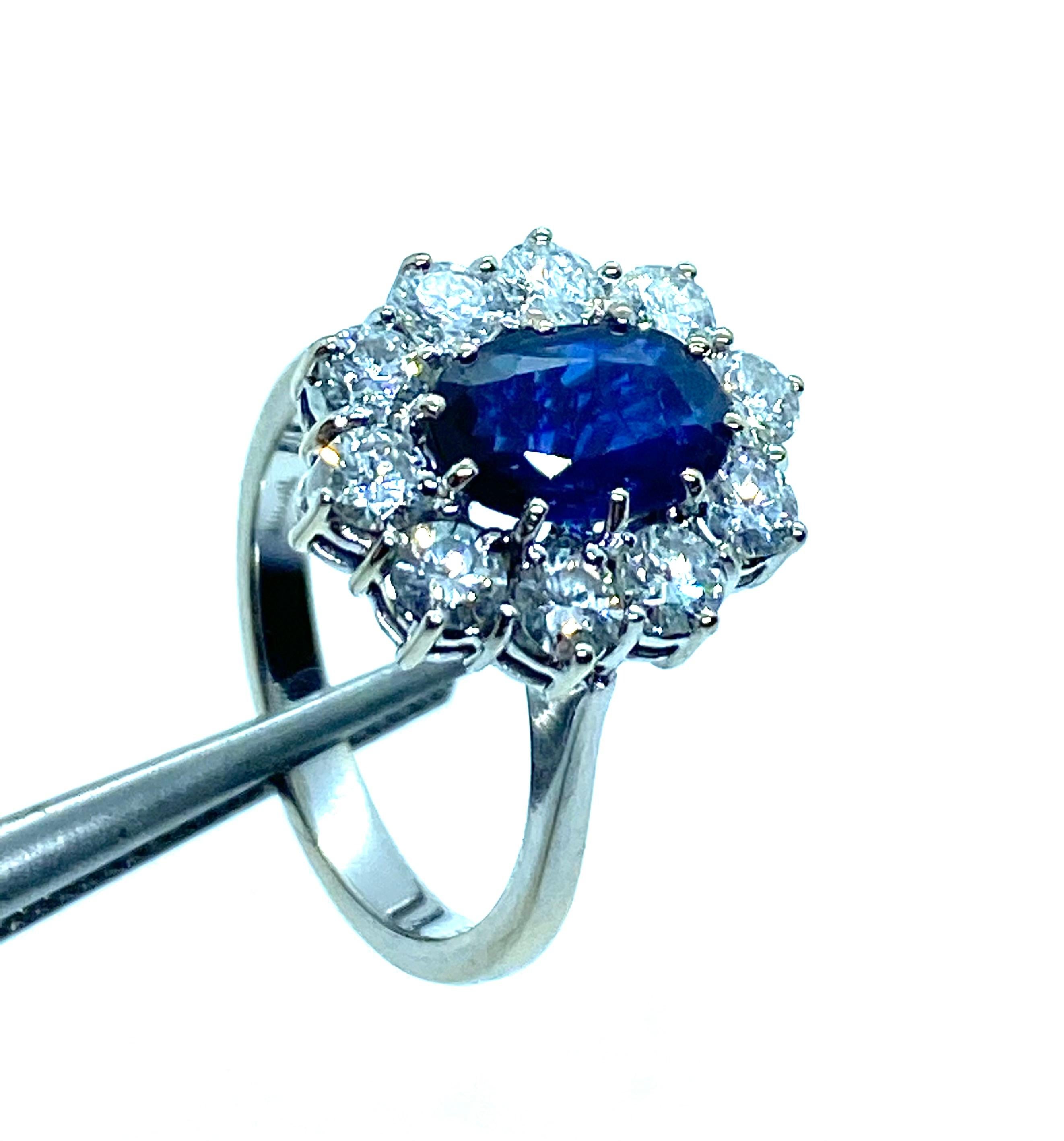 Turquoise Blue Sapphire and Diamonds Ring In Excellent Condition For Sale In Sežana, SI