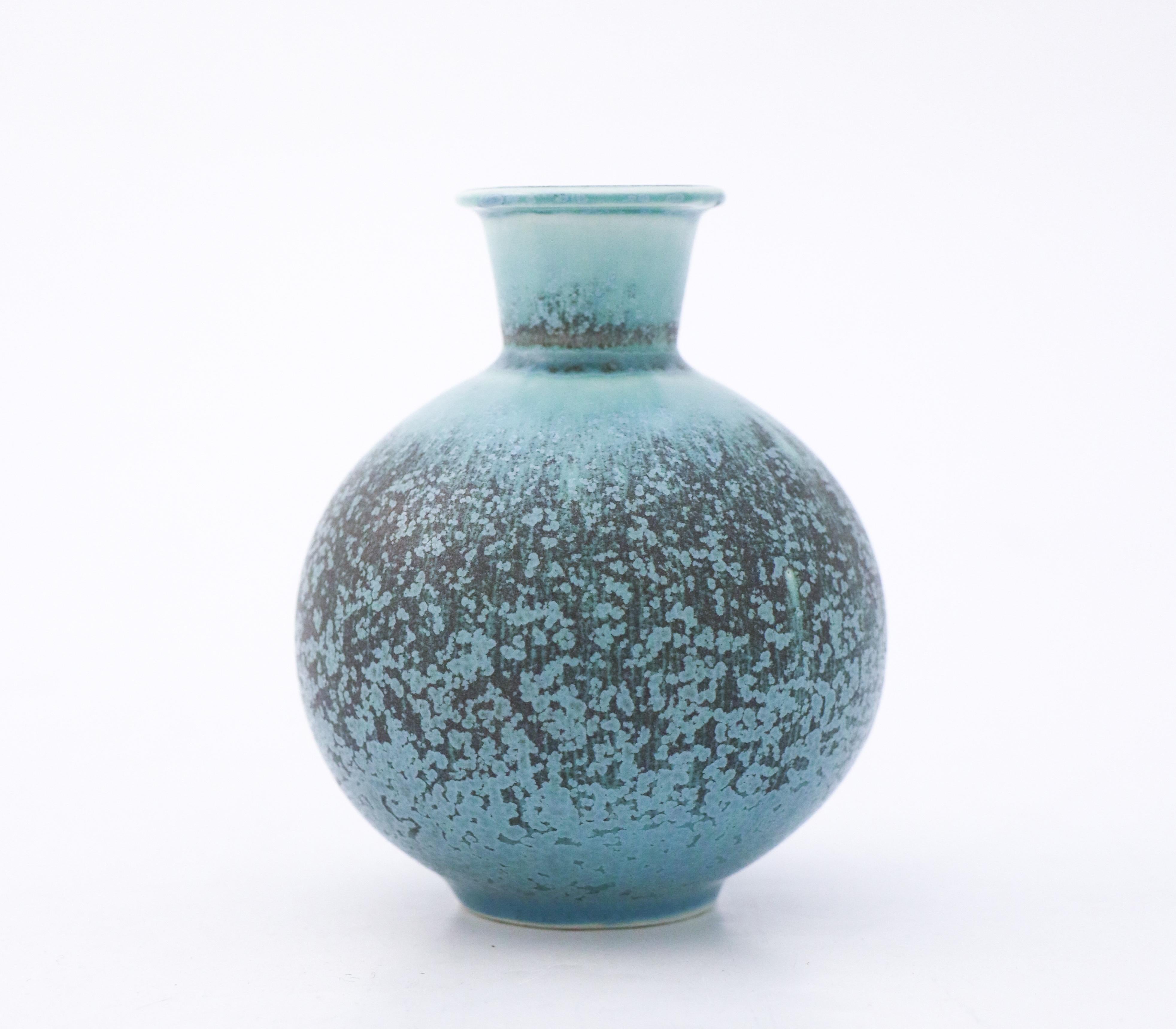 Swedish Turquoise / Blue Vase with Spectacular Glaze Berndt Friberg Selecta Gustavsberg