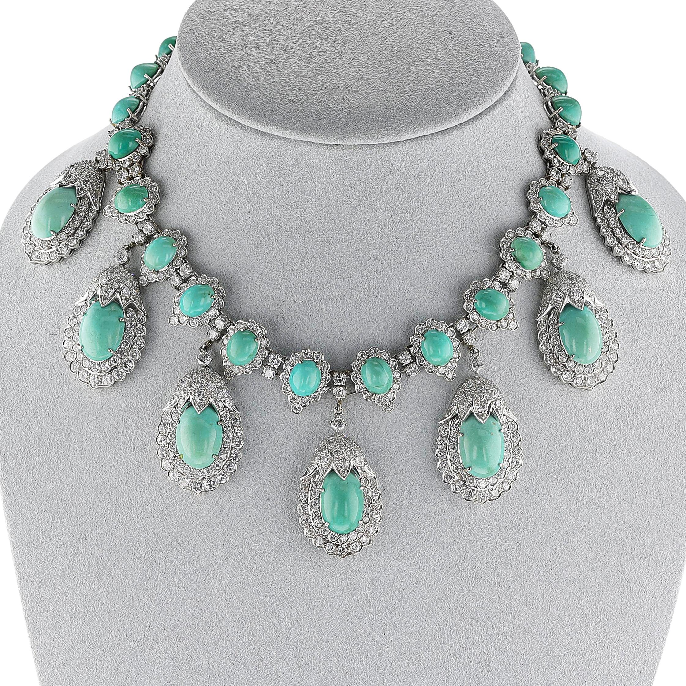 Collana con cabochon di turchese e diamanti, 14k In condizioni ottime in vendita a New York, NY