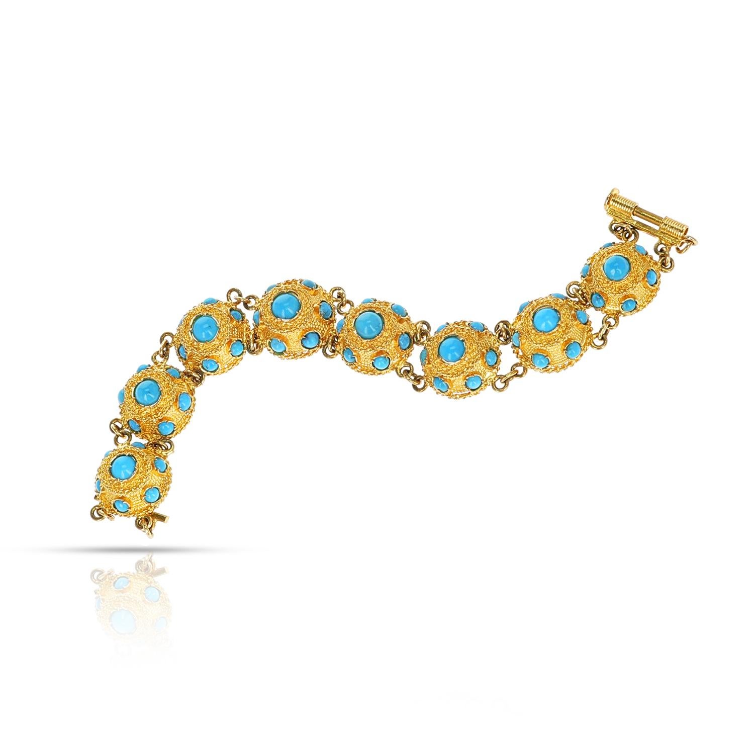 Turquoise Cabochon and Gold Bracelet, Part of Set In Excellent Condition For Sale In New York, NY