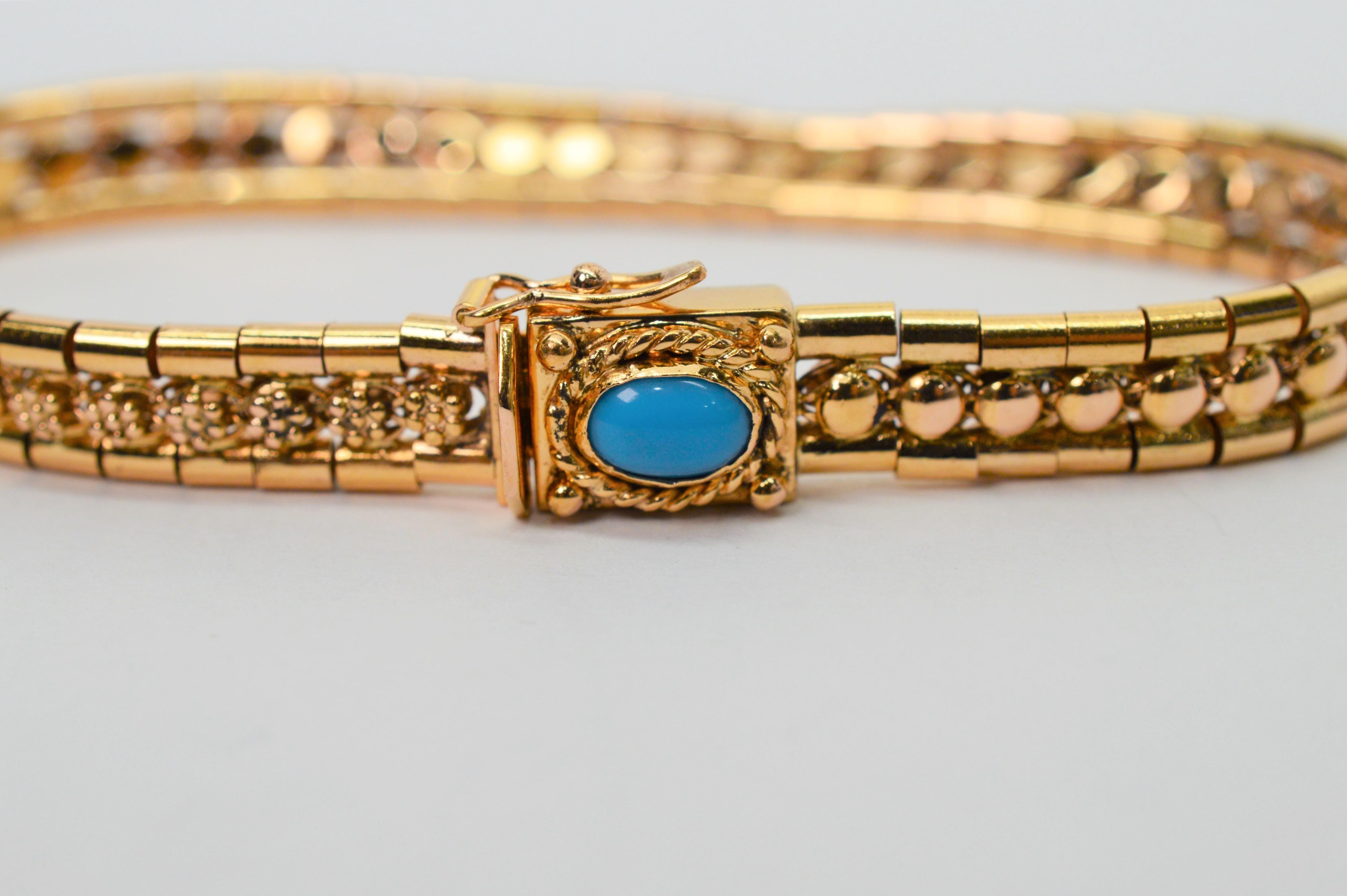 18 Karat Yellow Gold Link Buckle Bracelet w Turquoise Cabochon Accent In Excellent Condition For Sale In Mount Kisco, NY