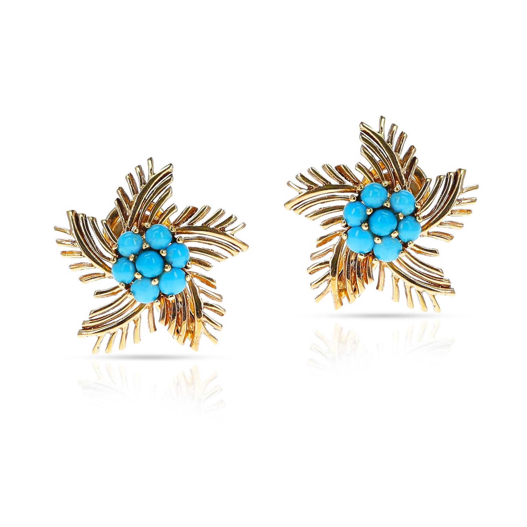 A pair of Turquoise Cabochon Star Earrings made in 14k yellow gold. The earrings are 0.90 inches and weigh a total of 12.18 grams. 

Matching Brooch available. 



SKU 1144-RTIEJM/WQADJA