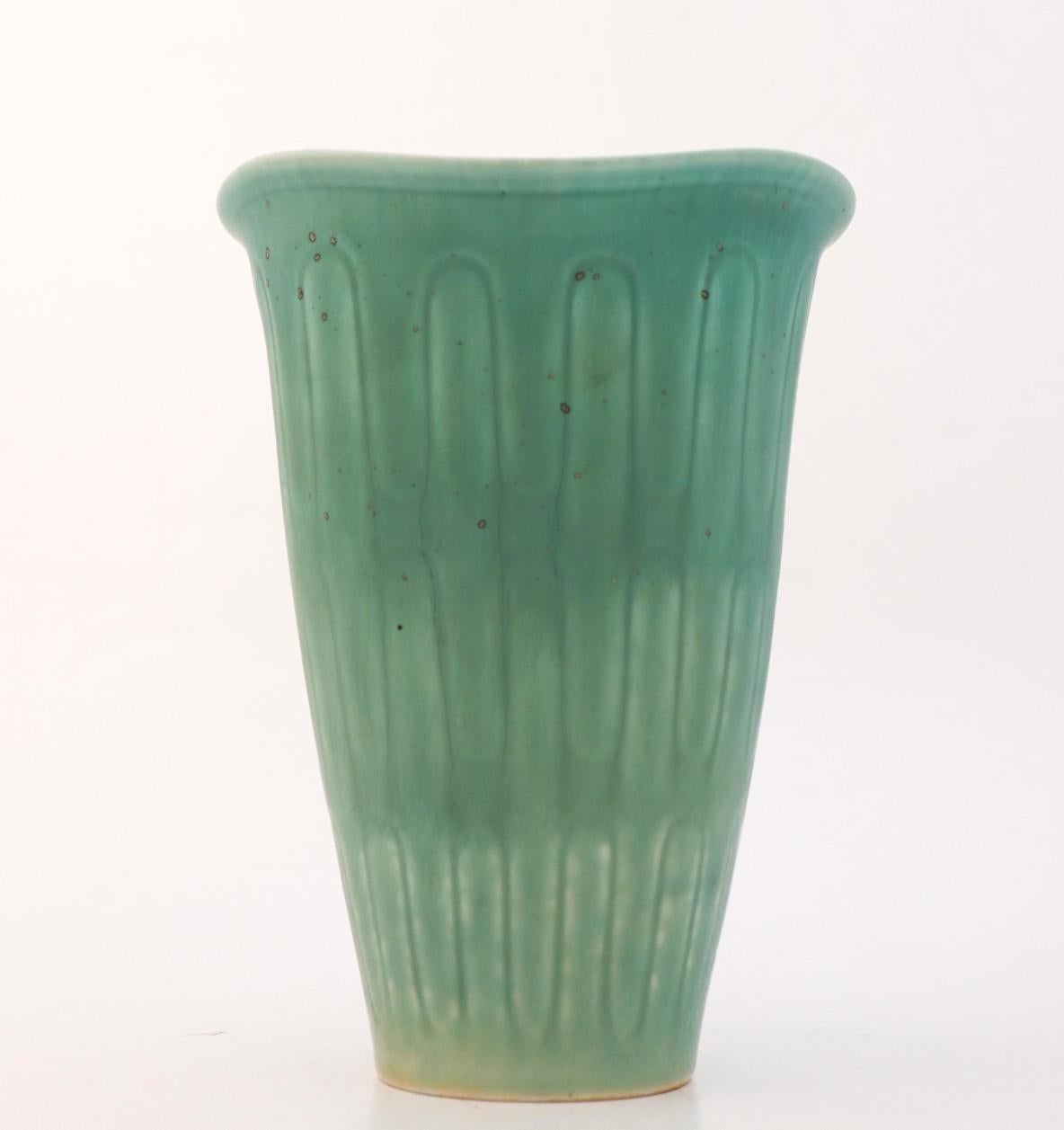 Smaltato Vaso in ceramica turchese Gunnar Nylund, Rörstrand, Scandinavo del Medio Evo in vendita