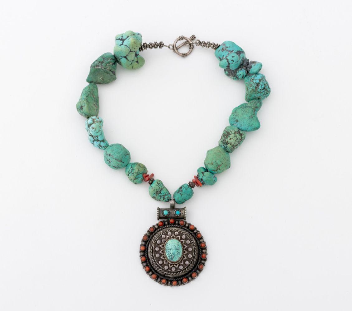 Turquoise Chunk Red Coral Silver Pendant Necklace In Good Condition For Sale In Queens, NY