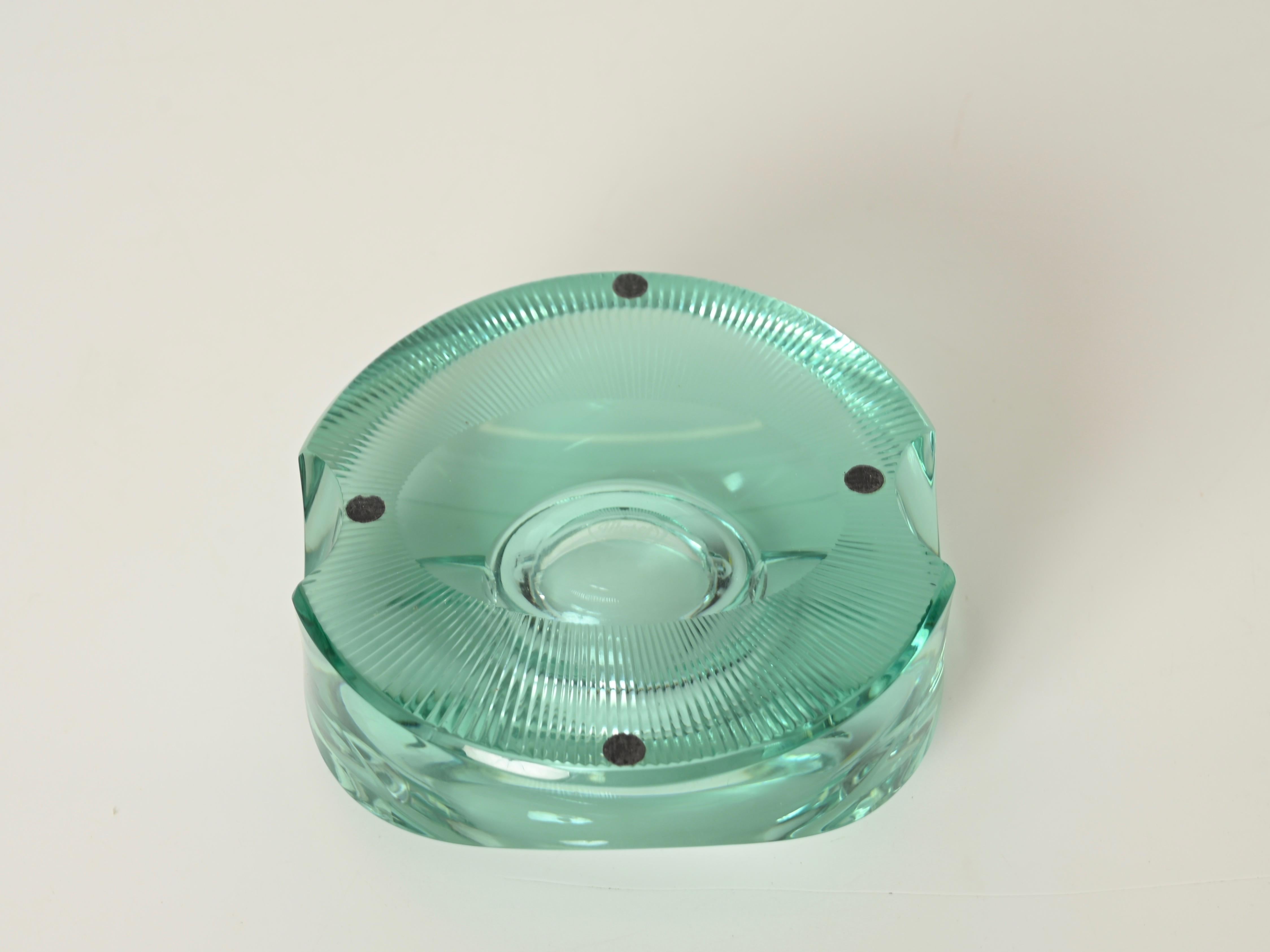 Cendrier en cristal turquoise signé par Moser, Italie, années 1970 en vente 4