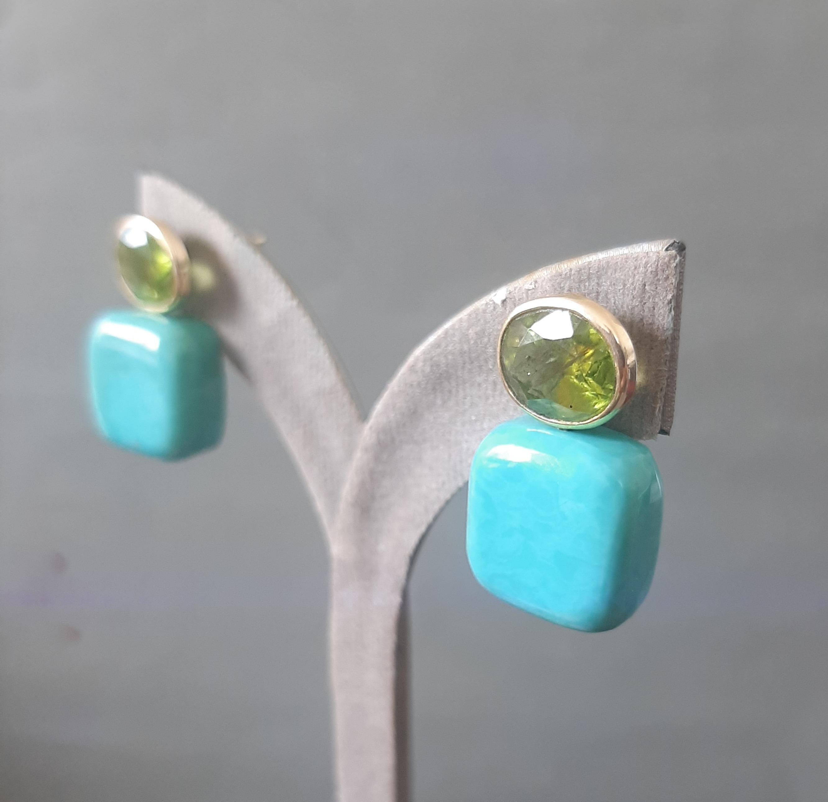 Artista Orecchini a perno in oro giallo massiccio 14k con peridoto ovale sfaccettato a forma di cuscino di turchese in vendita
