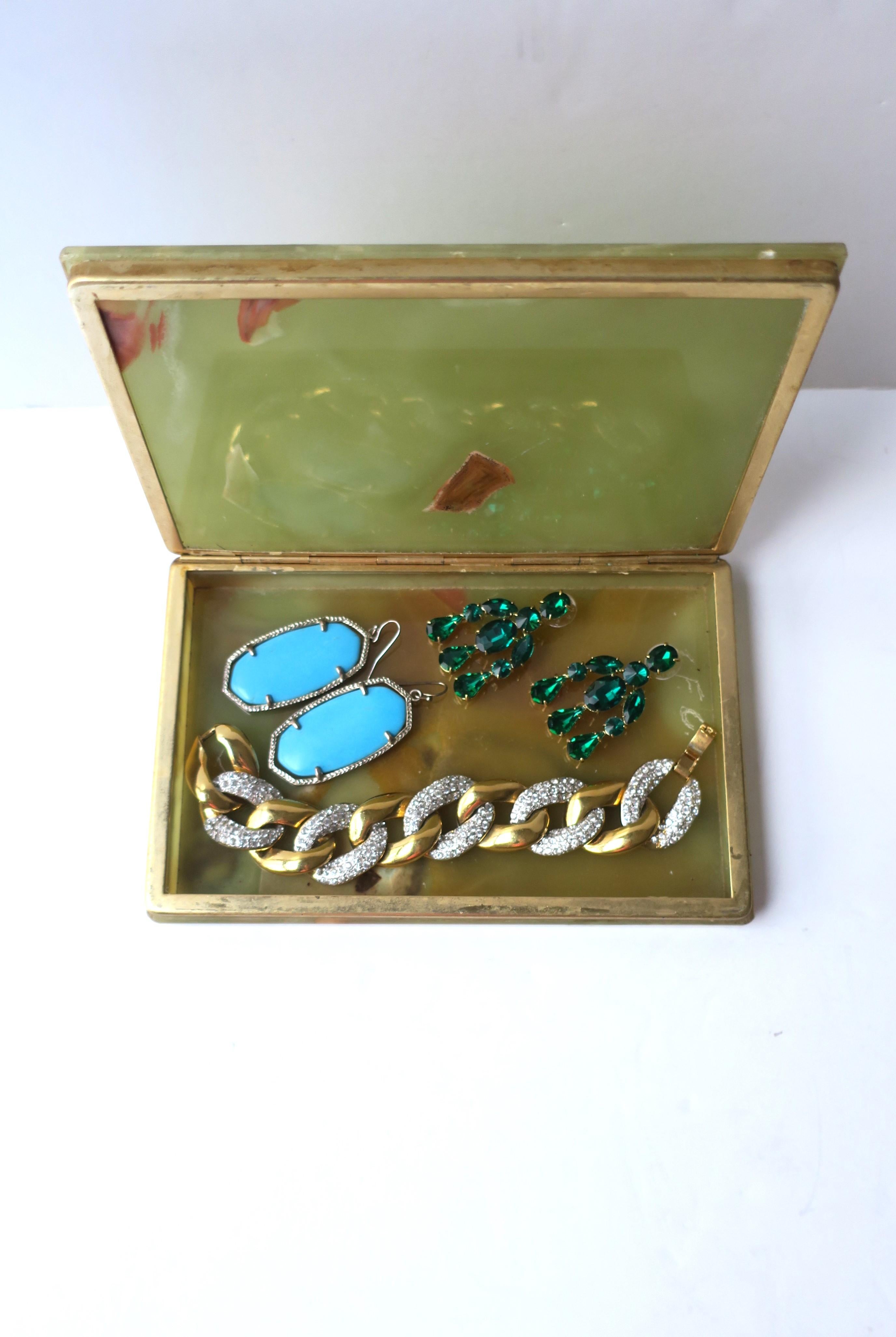 Turquoise Dangle Earrings In Good Condition For Sale In New York, NY