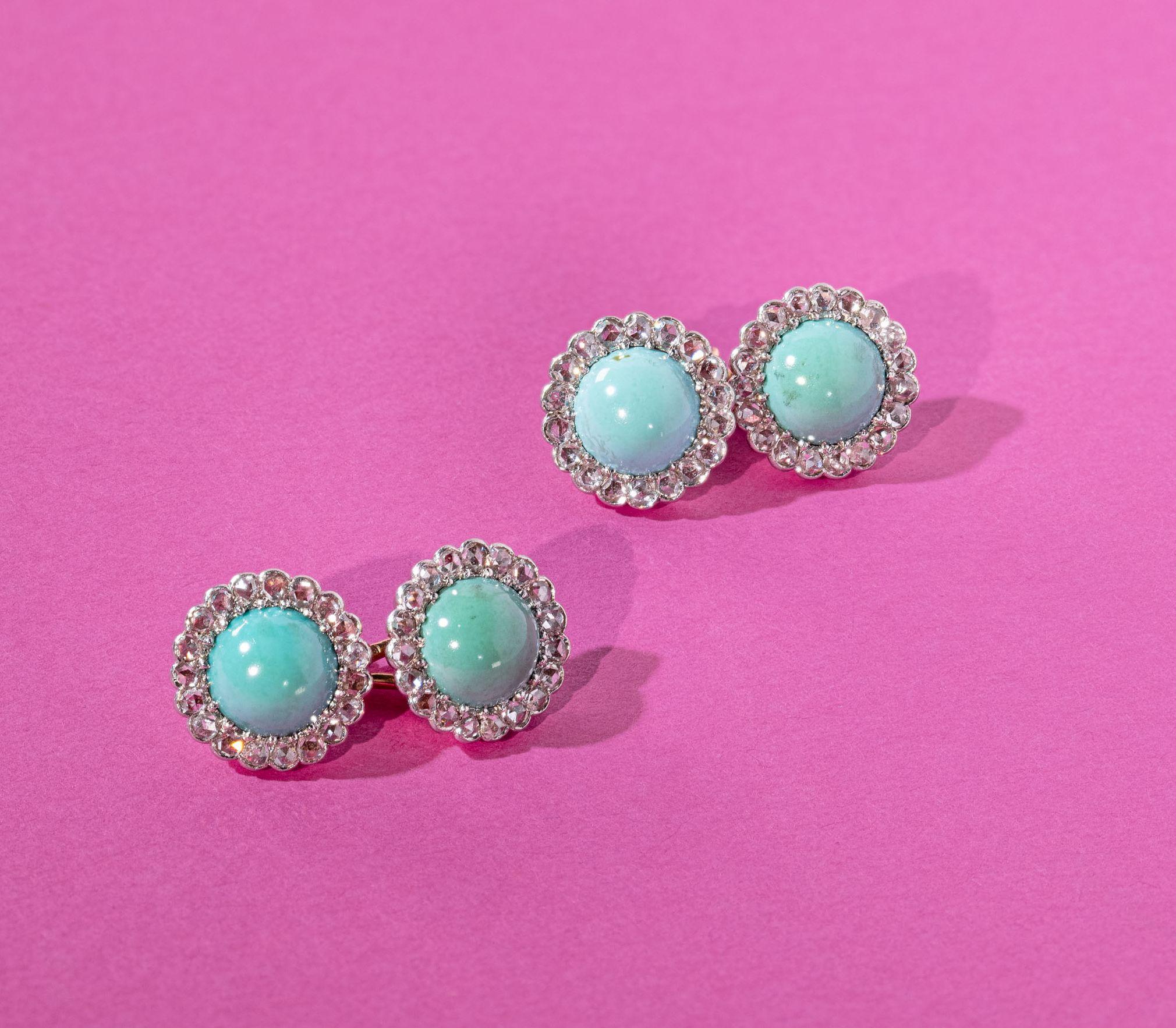 These charming cufflinks are set with turquoise cabochons surrounded by rose-cut diamonds.
End of 19th Century, French import assay marks.
Elegant during daytime or sparkling in the evening.