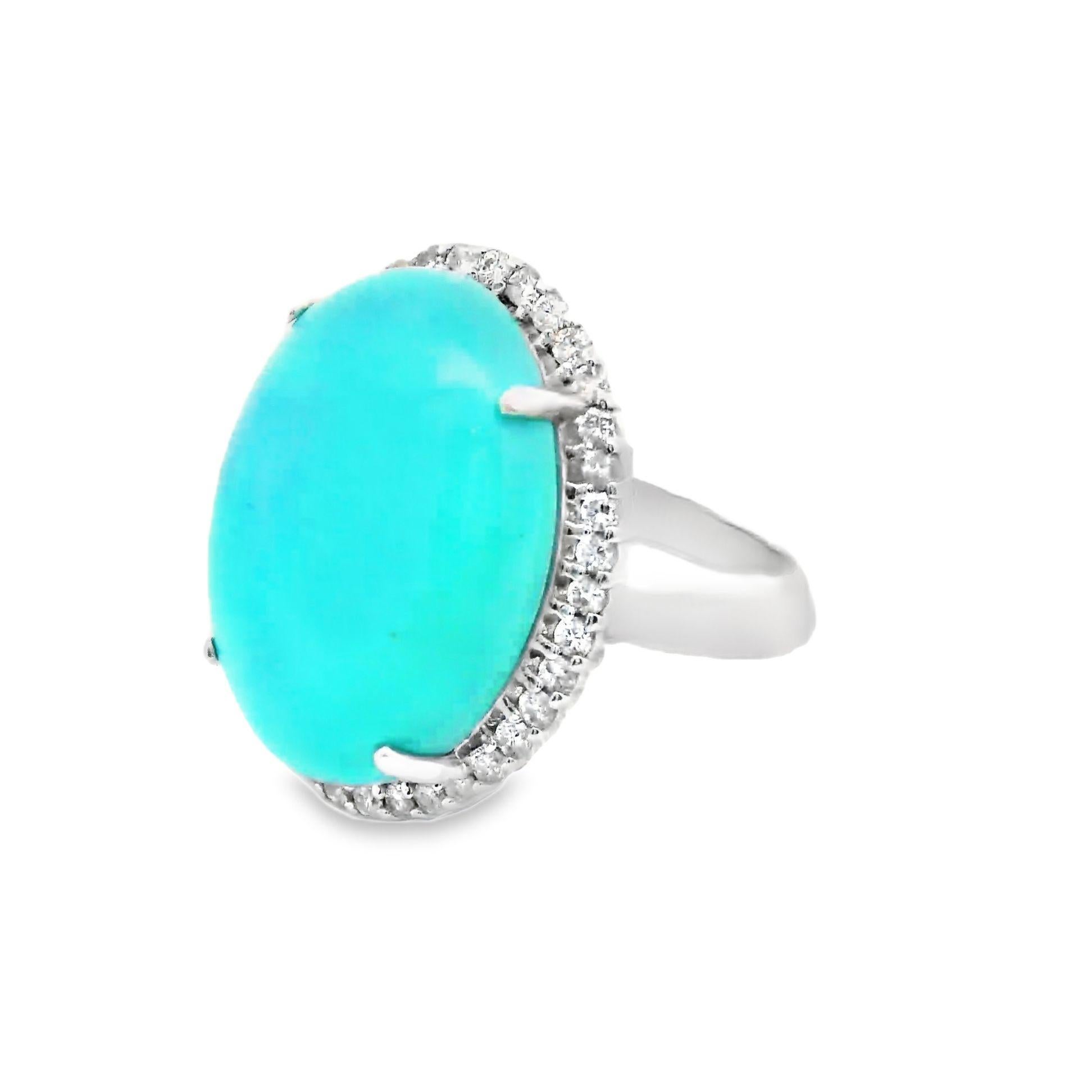 Contemporaneo Anello con diamante turchese e alone in platino in vendita