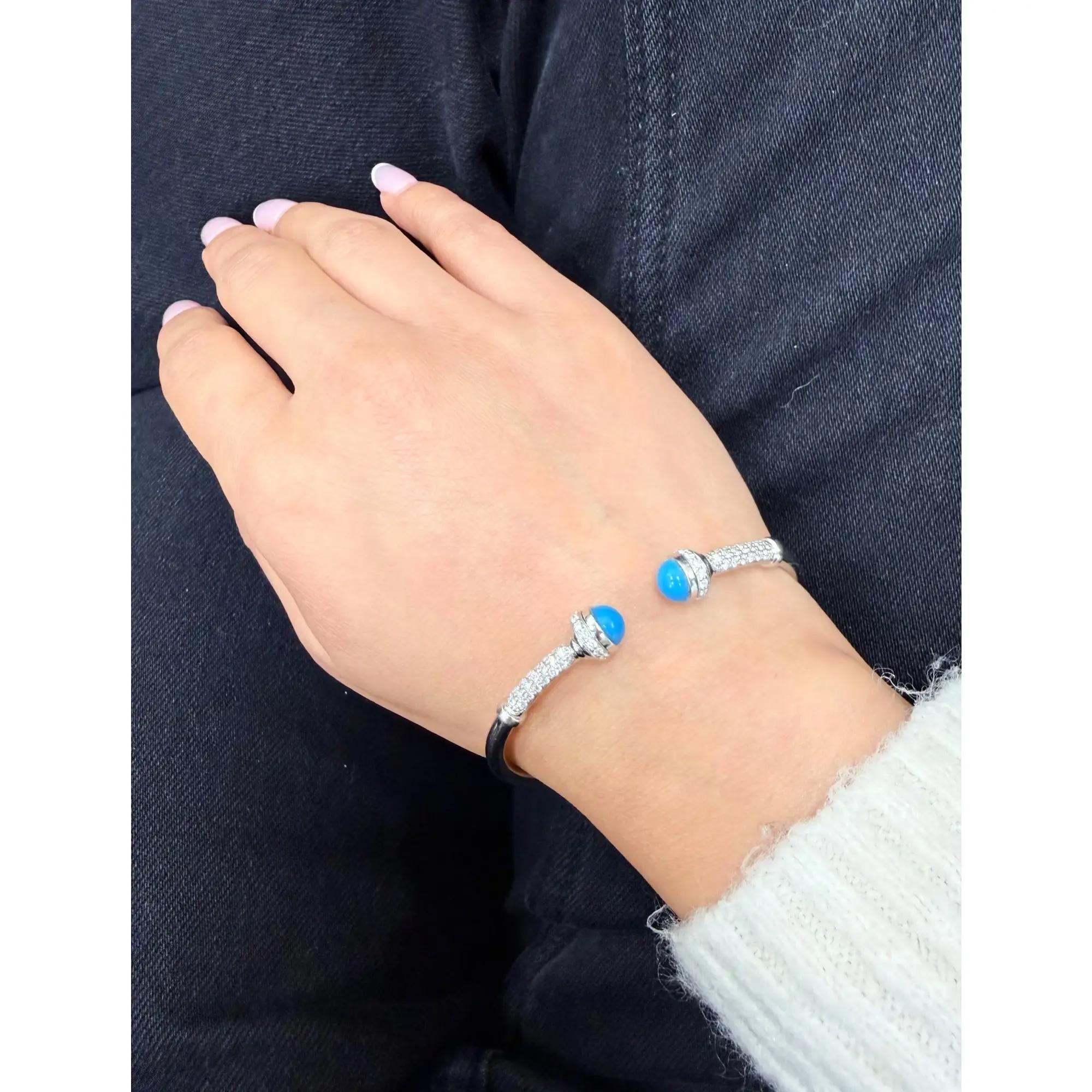 Türkis & Diamant offener Armreif 1,05Ctw 18K Weißgold im Zustand „Neu“ im Angebot in New York, NY