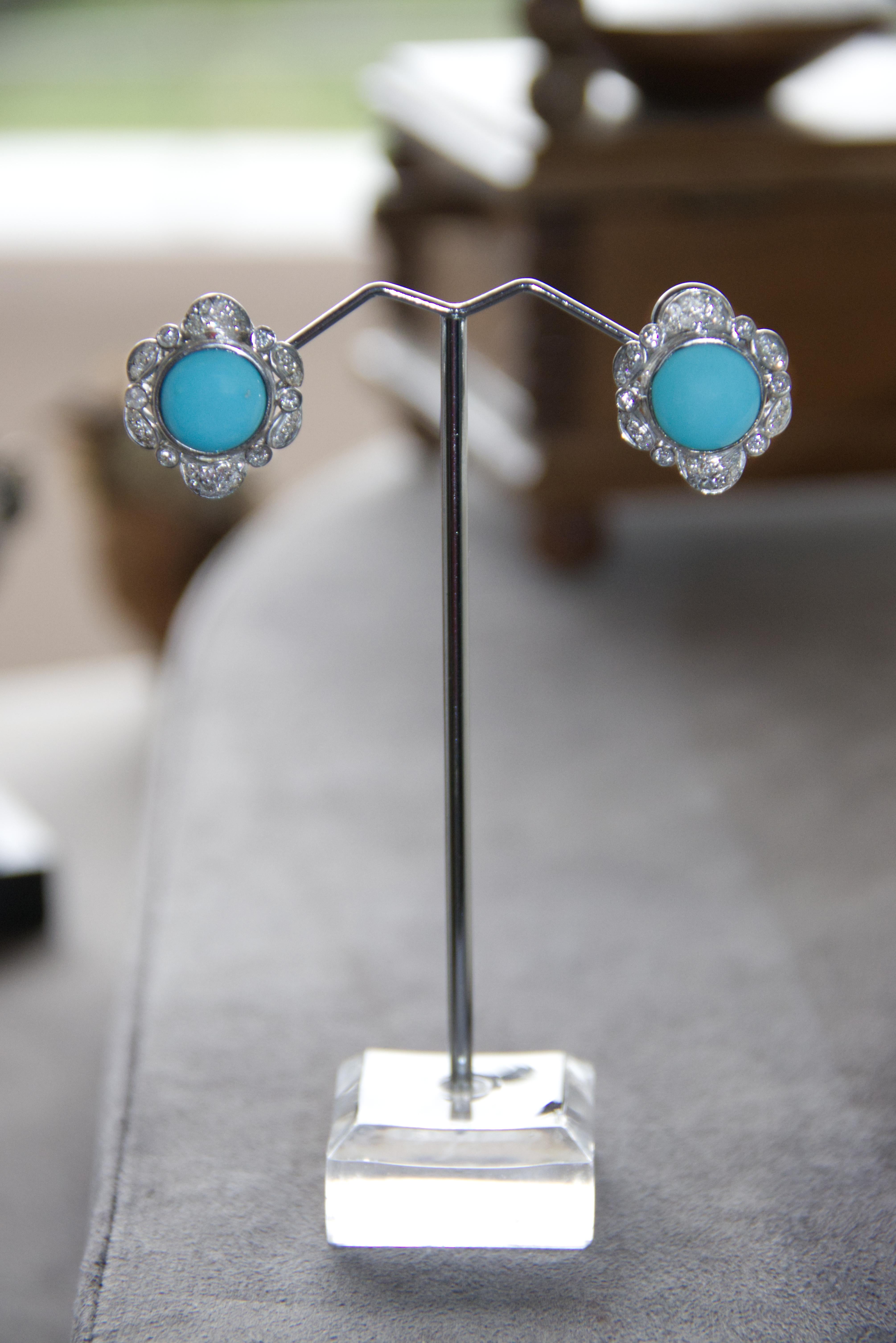 Turquoise Diamonds 18 Karat White Gold Clip-on Earrings For Sale 1