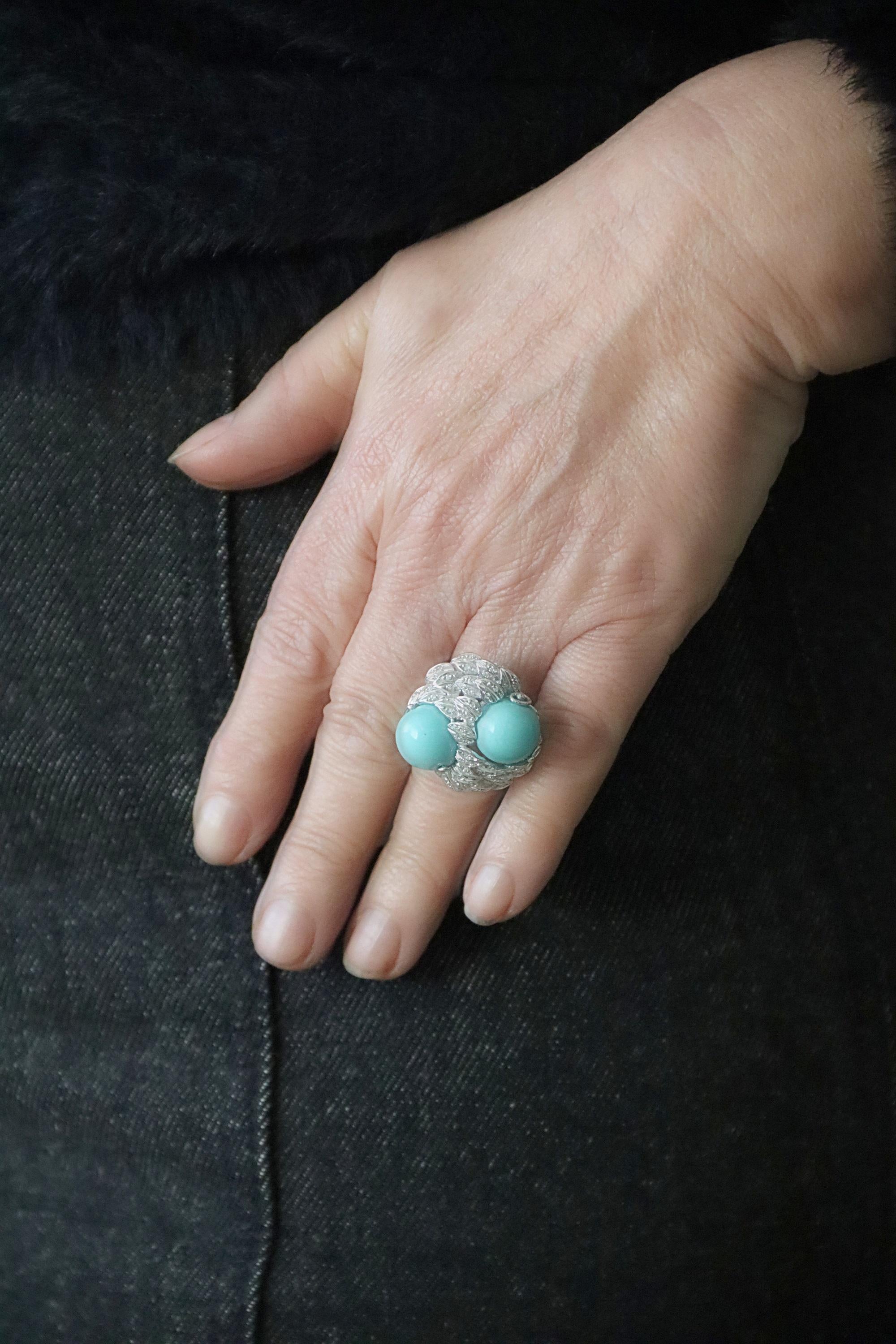 Turquoise Diamonds 18 Karat White Gold Cocktail Ring For Sale 4