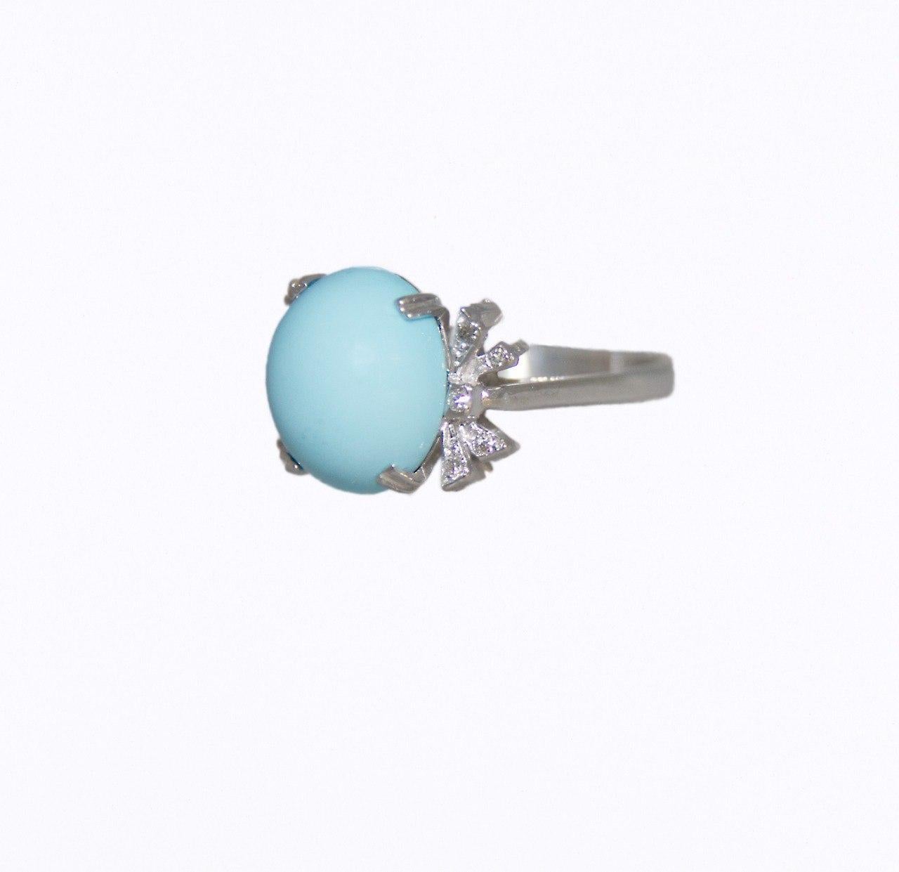 Brilliant Cut Turquoise Diamonds 18 Karat White Gold Cocktail Ring For Sale