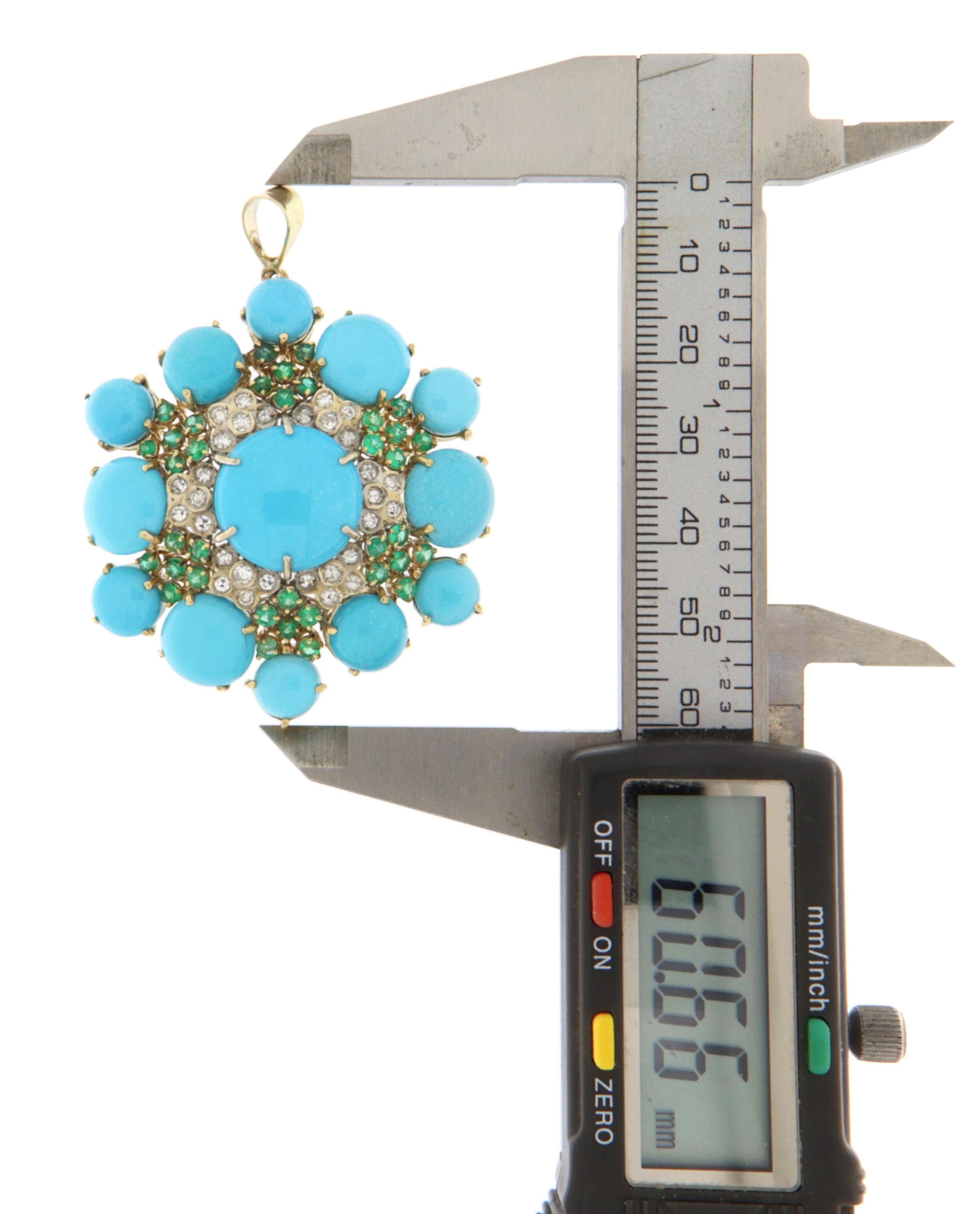 Collier pendentif en or jaune 18 carats Turquoise Diamants Emeraudes en vente 1