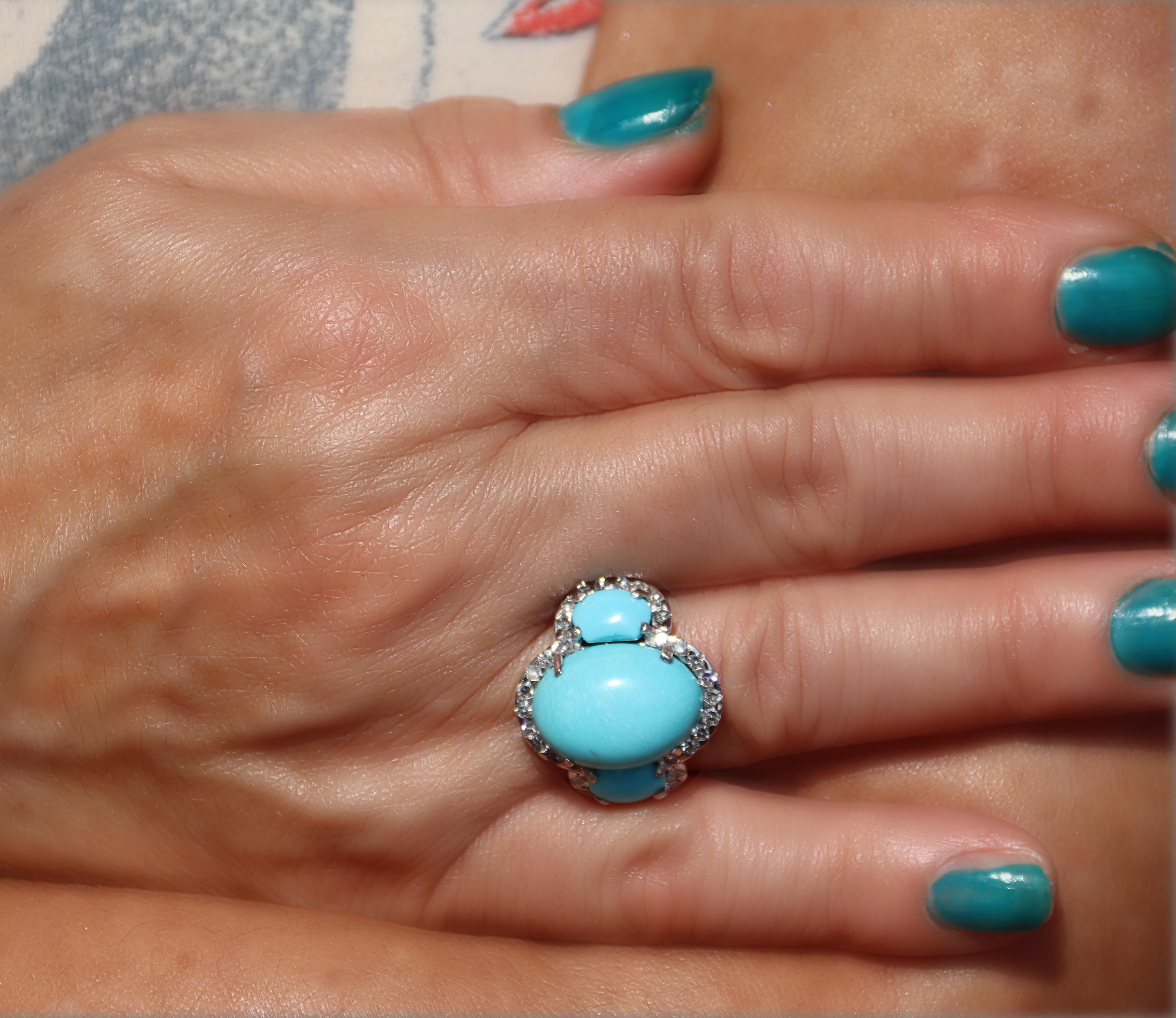 Bague cocktail en or blanc 18 carats avec turquoises et diamants en vente 3