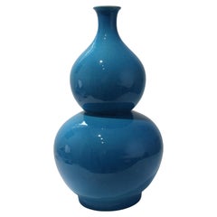 Türkisfarbene Vase in Form eines Doppelkürbisses