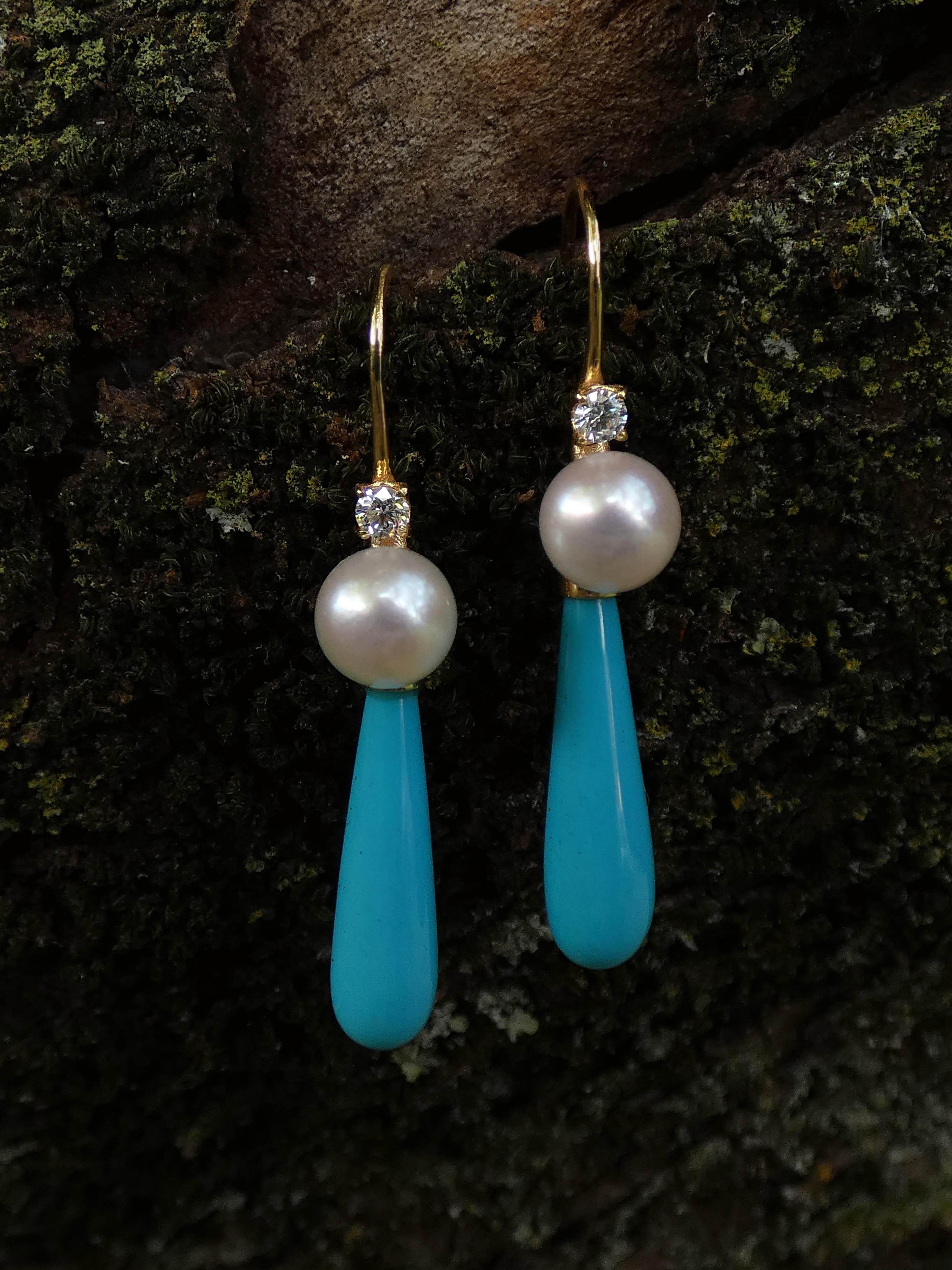 Made to order 18k Yellow gold earrings with 11.2 Cts Excellent Quality Natural TURQUOIS teardrop Shape and natural diamonds 0.14 cts G VS, Natural Akoya white pearl
Italian jewelry made in Italy.

Stones:
11.2Cts Excellent Quality TURQUOISE
size :