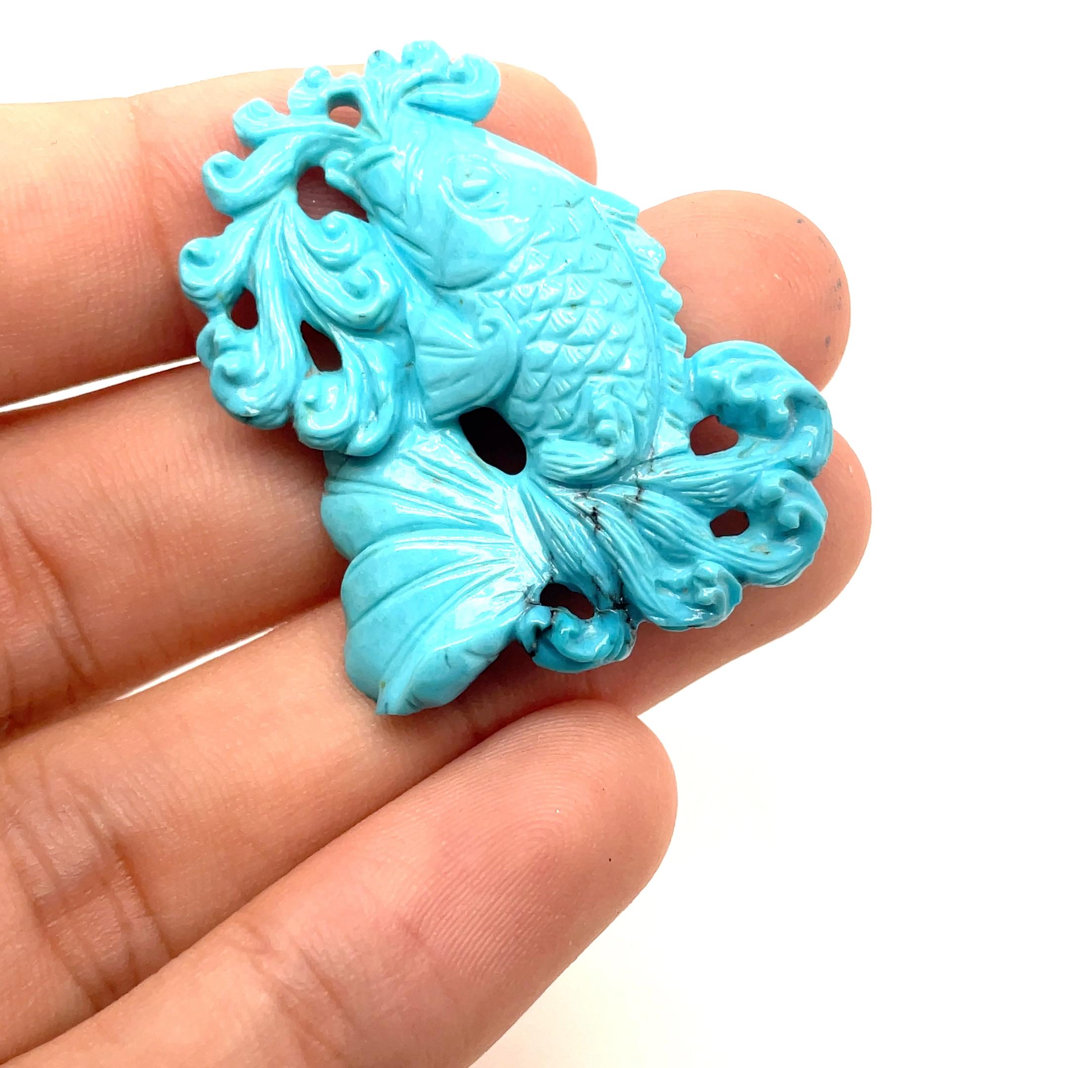 Pendentif poissons turquoise Unisexe en vente