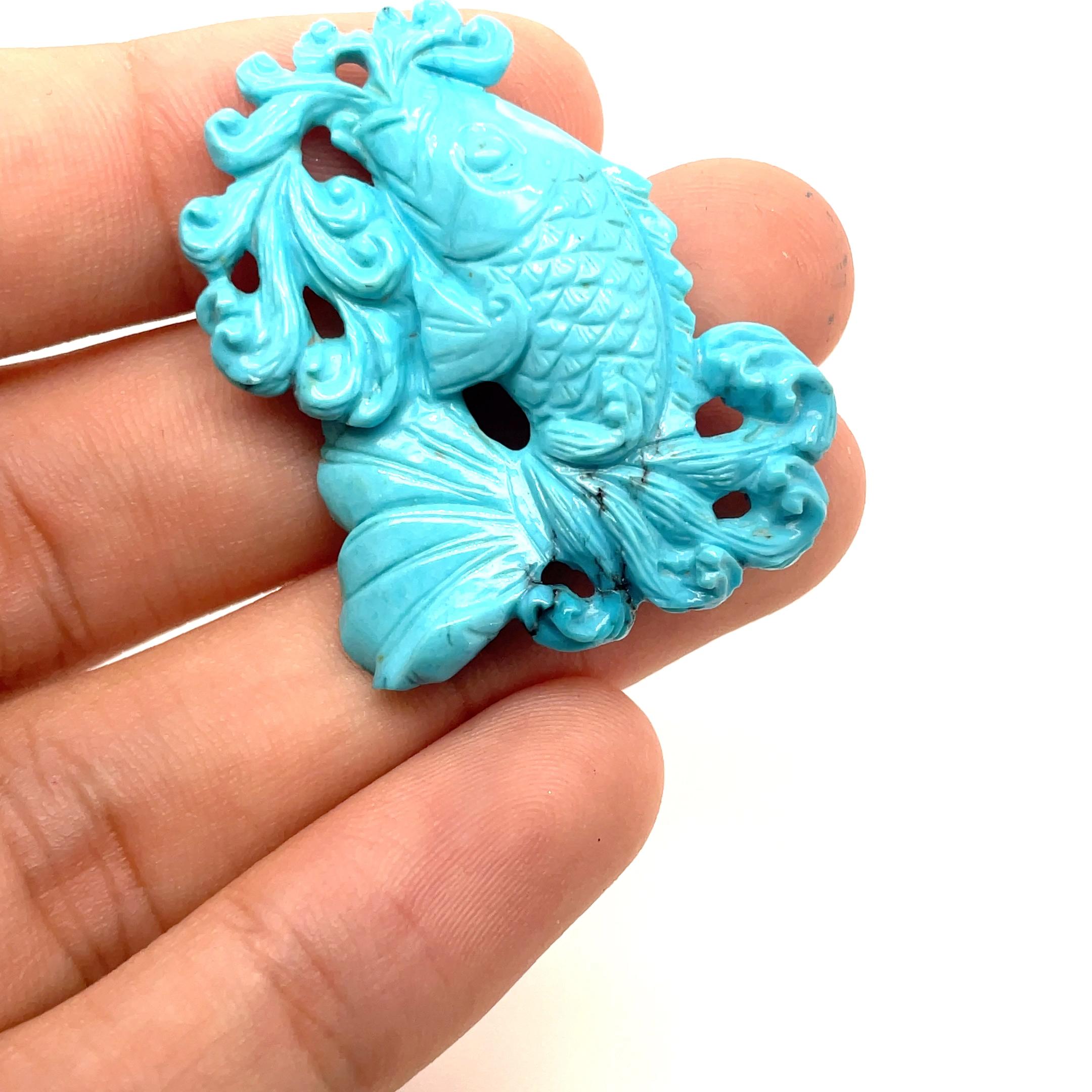 Pendentif poissons turquoise en vente 1